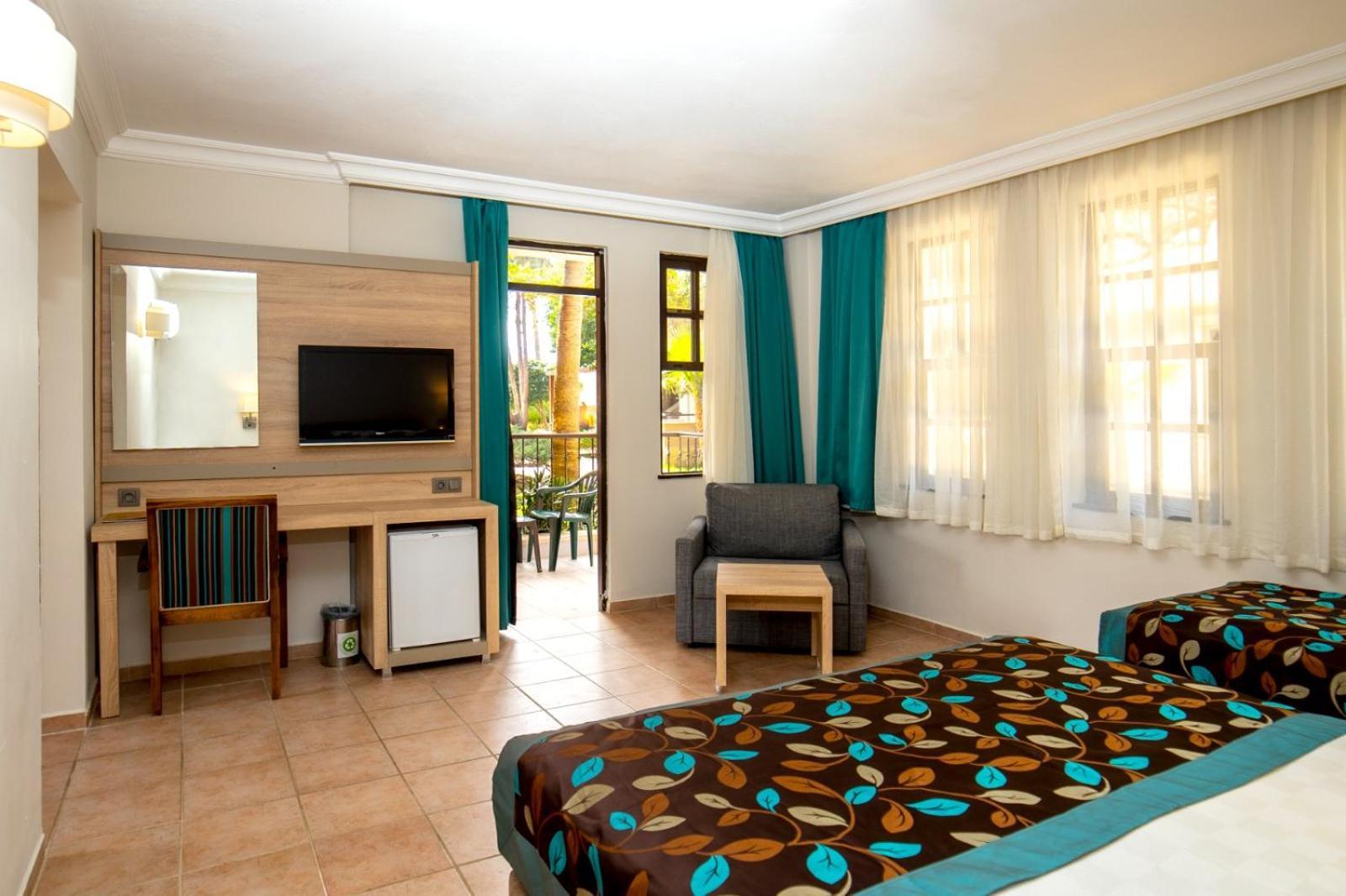 Club Dizalya Hotel 4*
