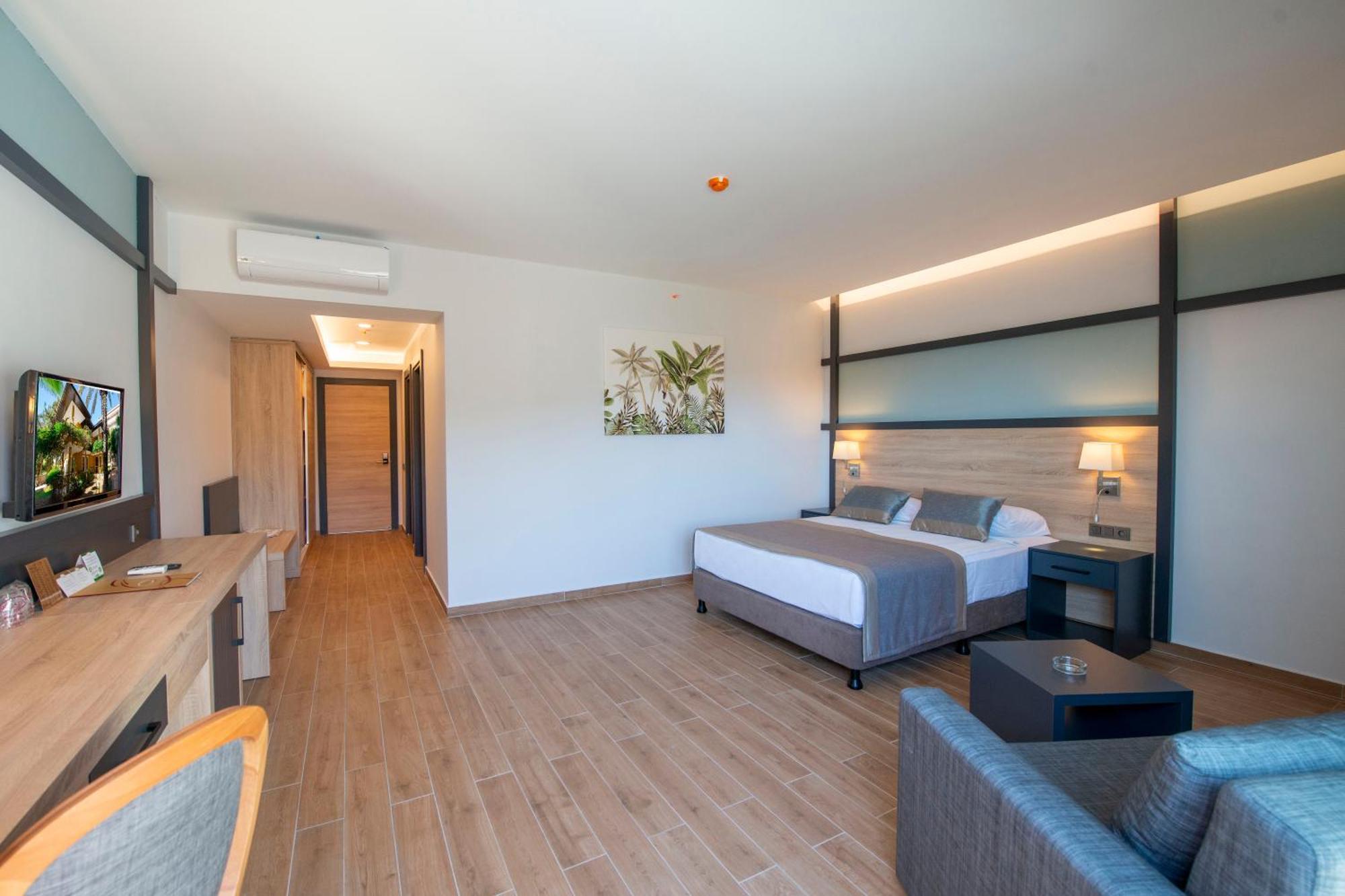 Club Dizalya 4*
