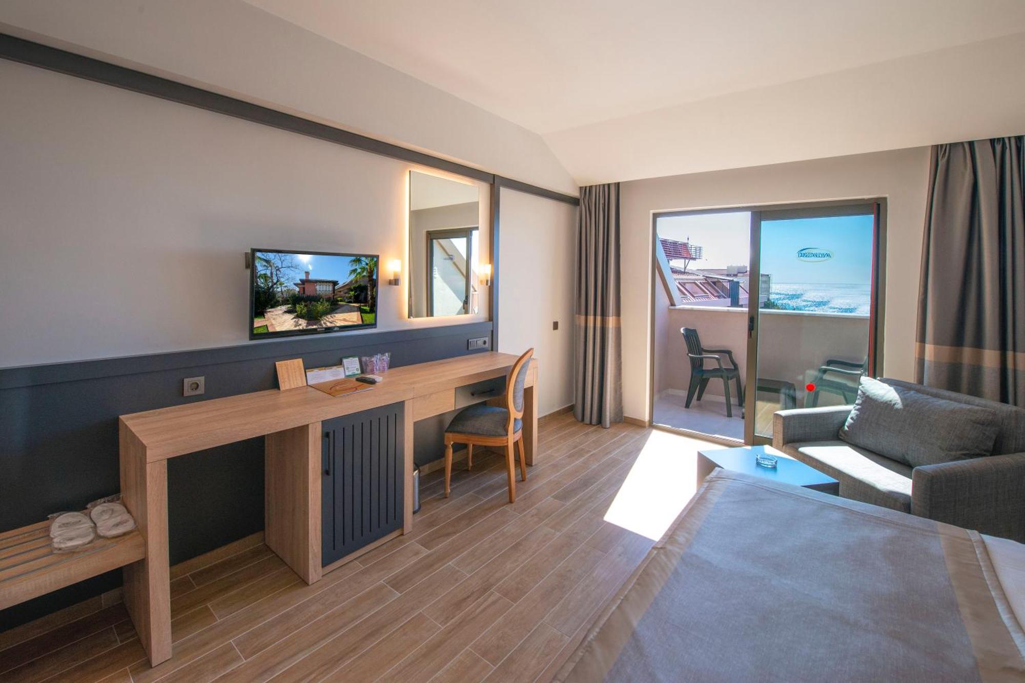 Club Dizalya 4*