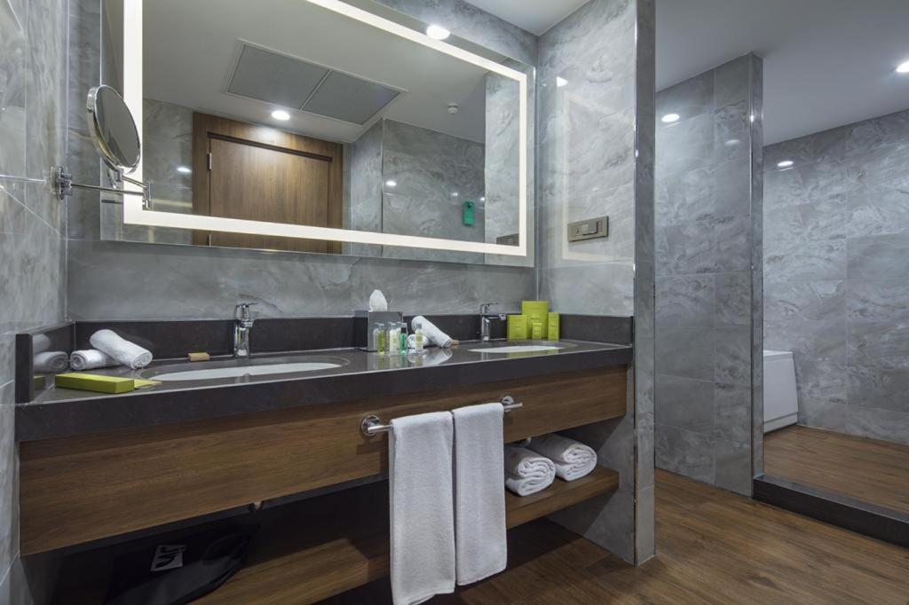 Hilton Garden Yalova 4* Yalova (Yalova)