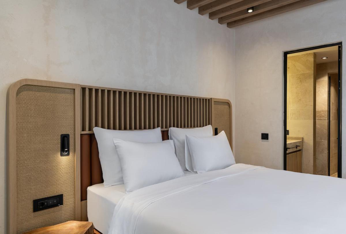 Radisson Blu Hotel, * Kas