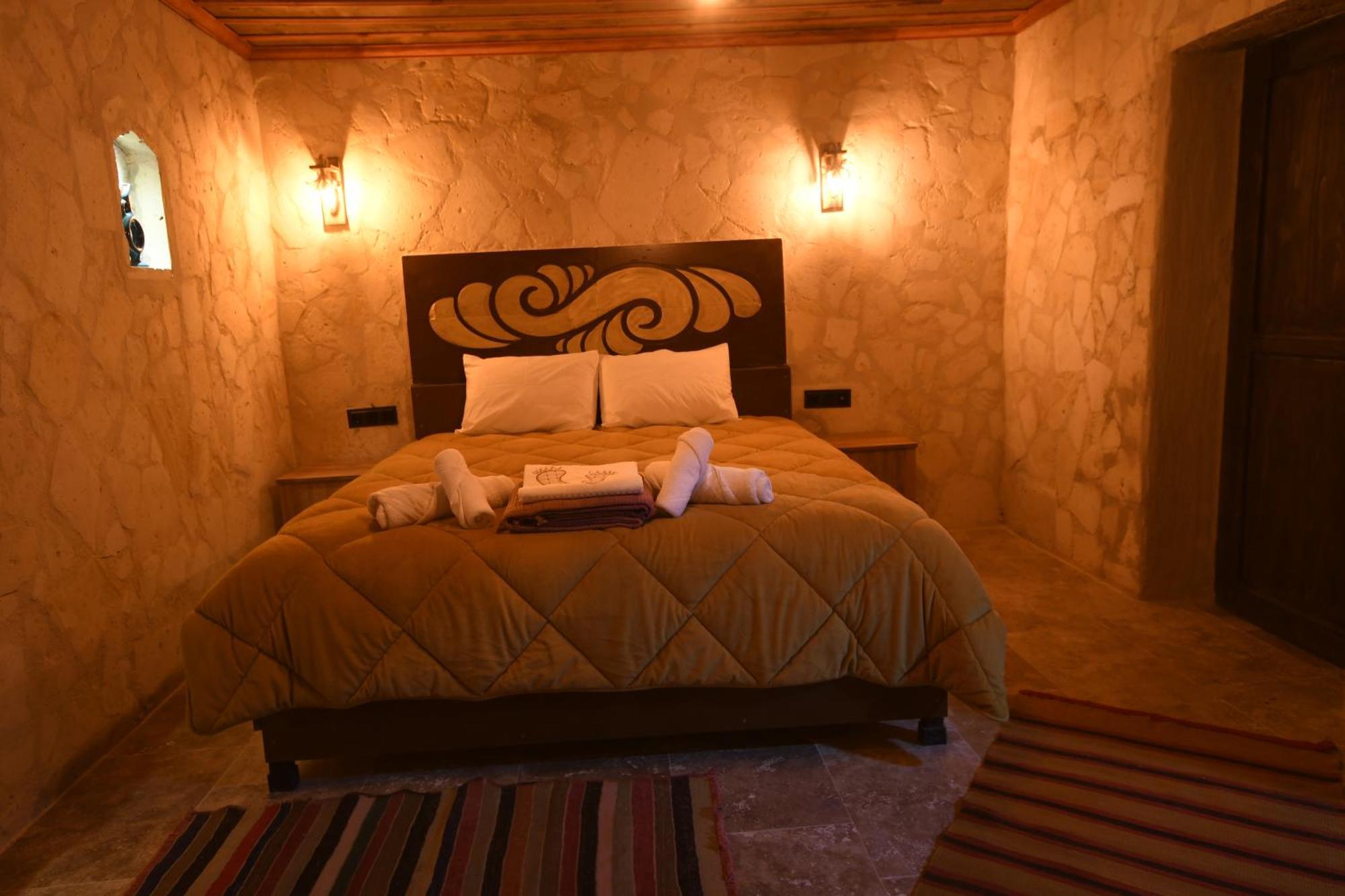 Hotel Stone Owl & Restaurant 3*