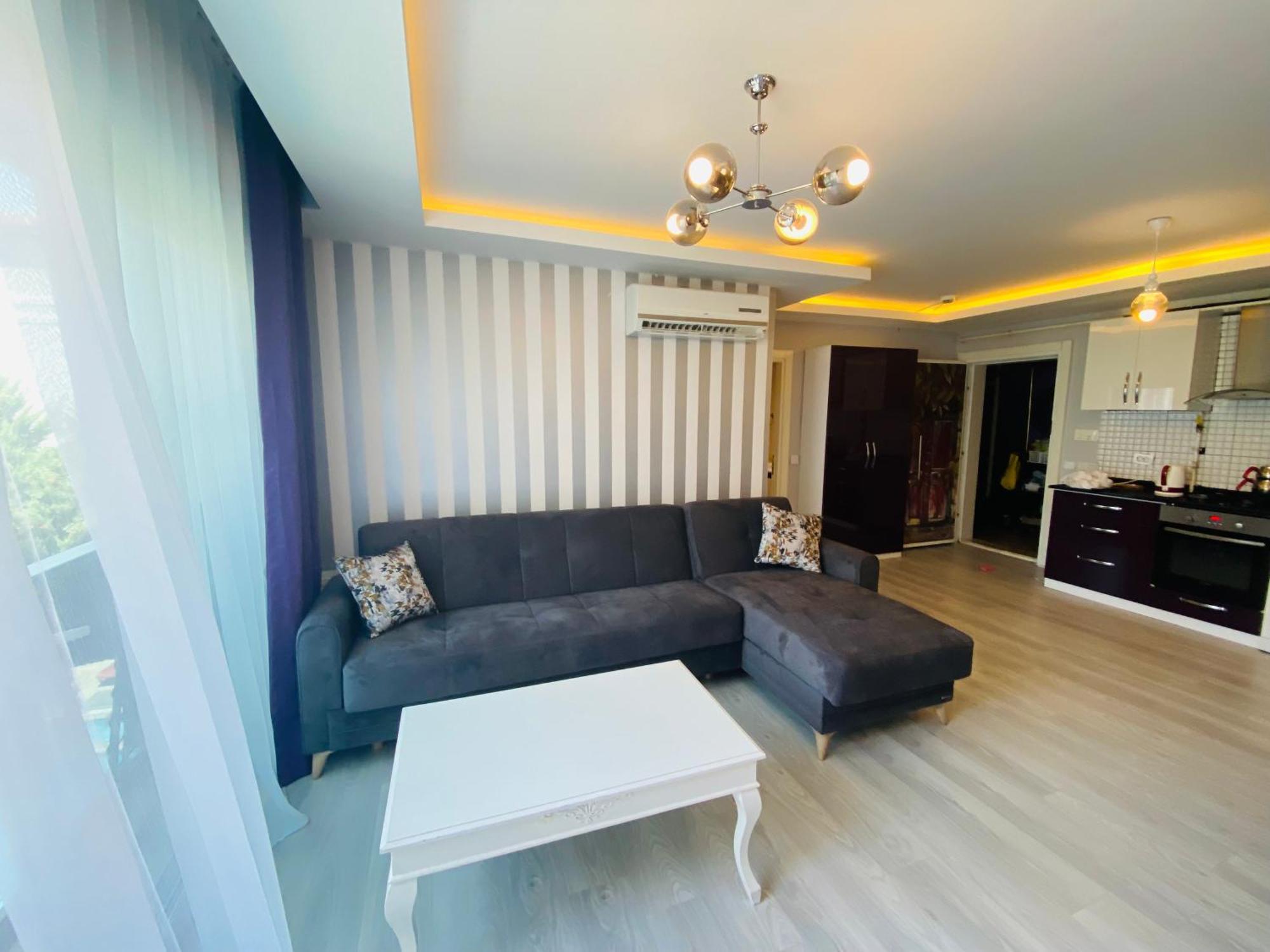 Royal Loft Aparthotel