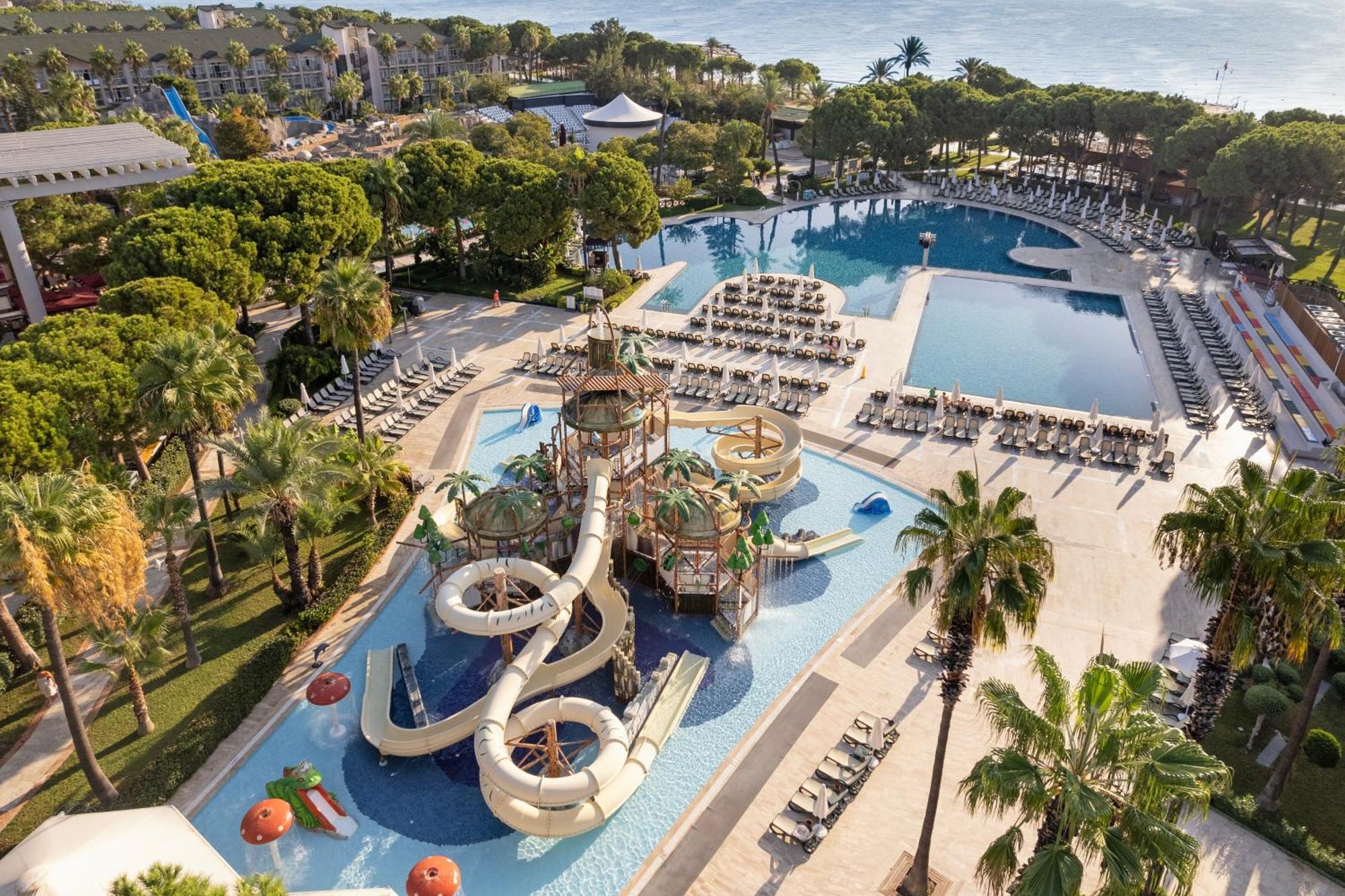 Hotel Dobedan World Palace 
