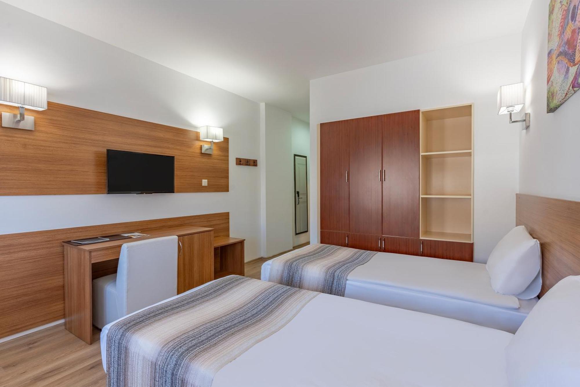 Hotel Mirada Del Monte 3*