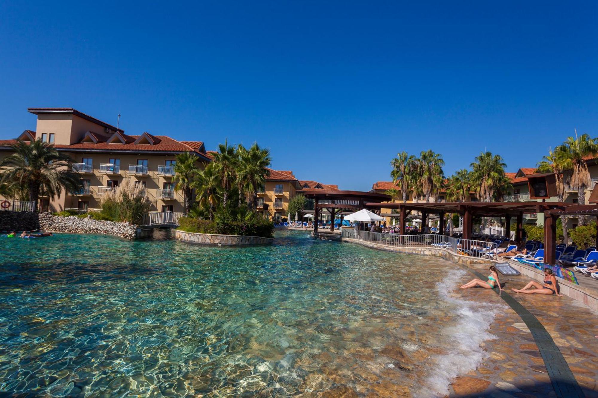 Club Grand Aqua