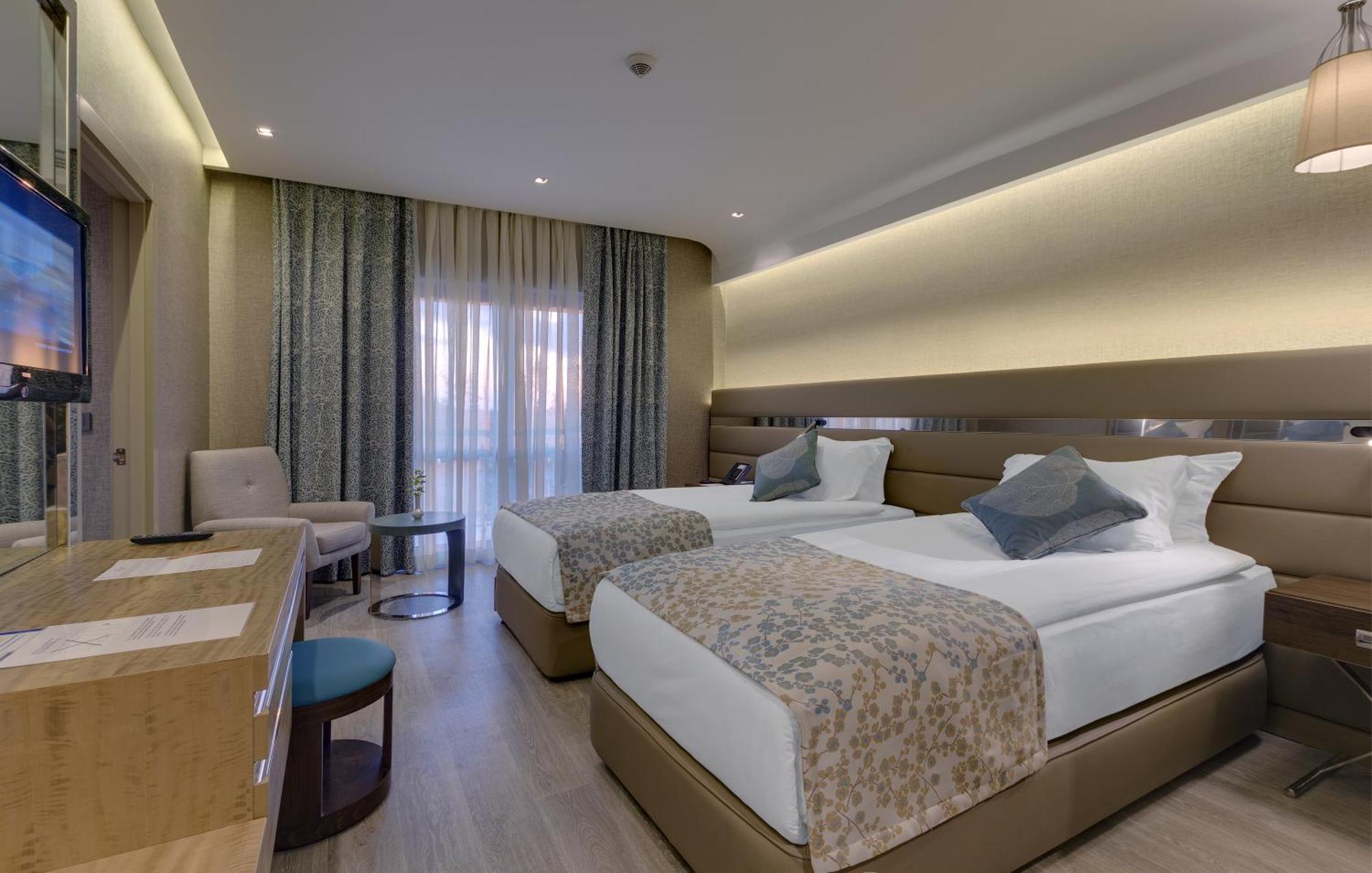 Club Grand Aqua Hotel 5*