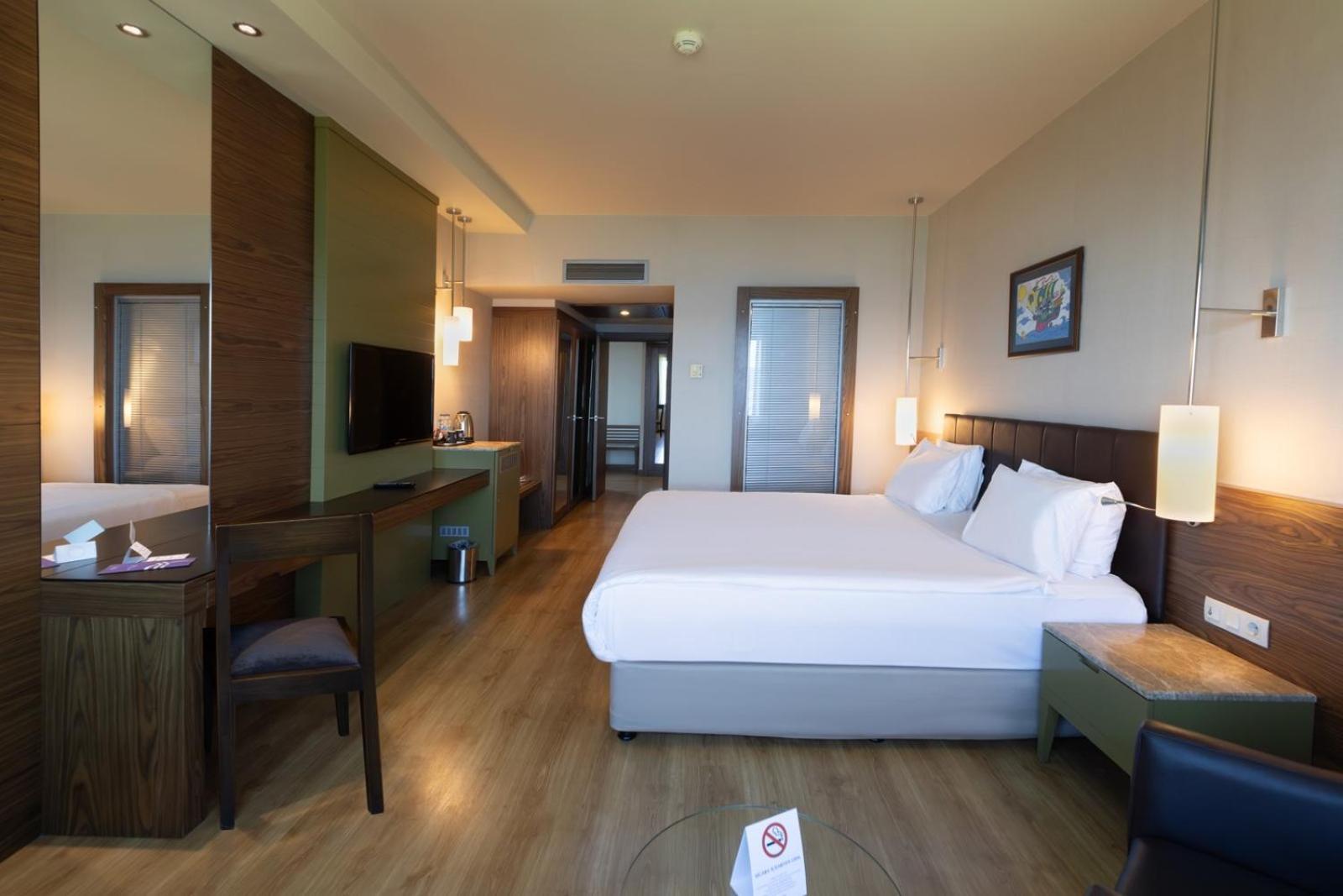 Kolin & Convention Center 5*