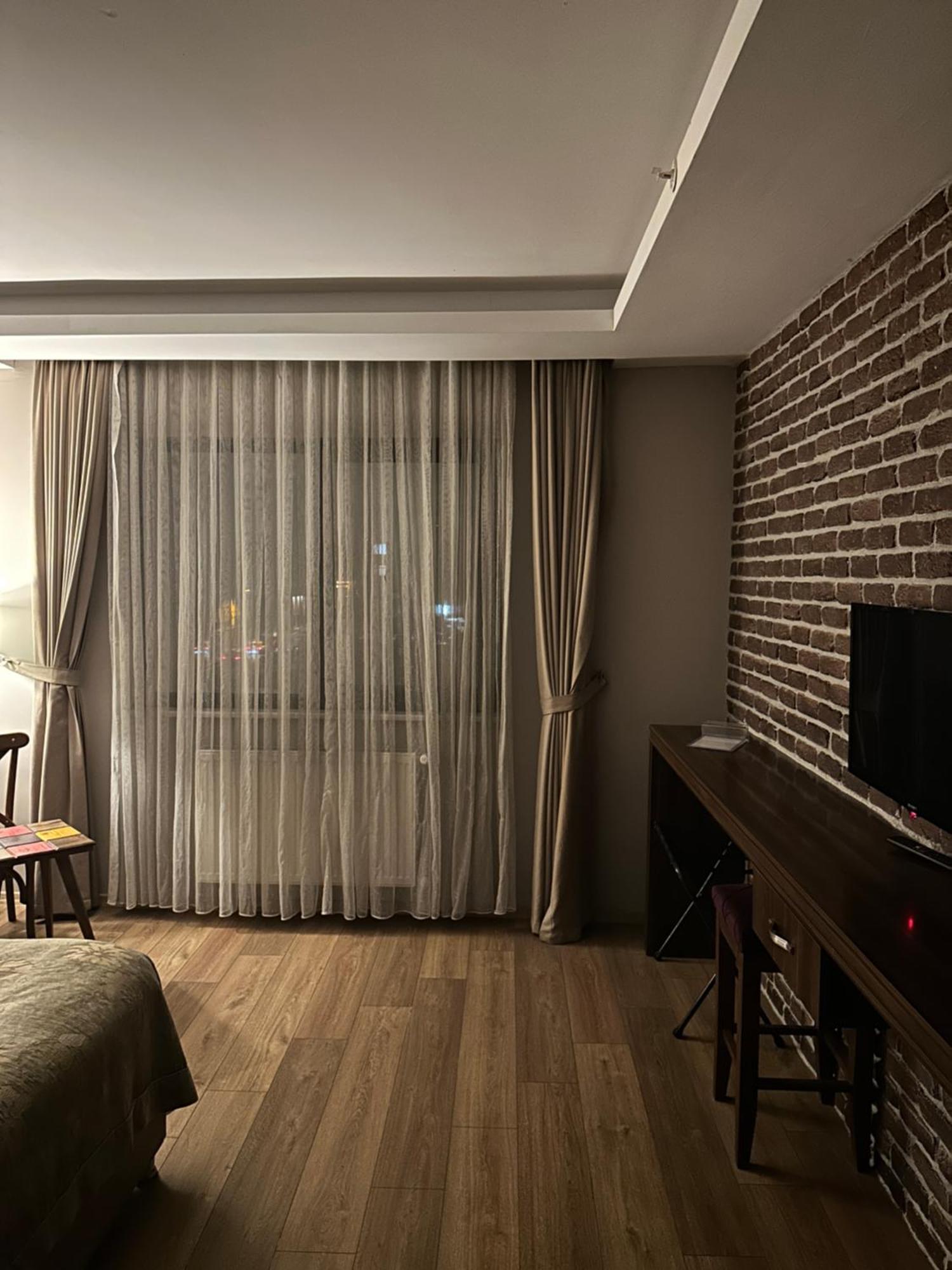 Hotel Grand Delux