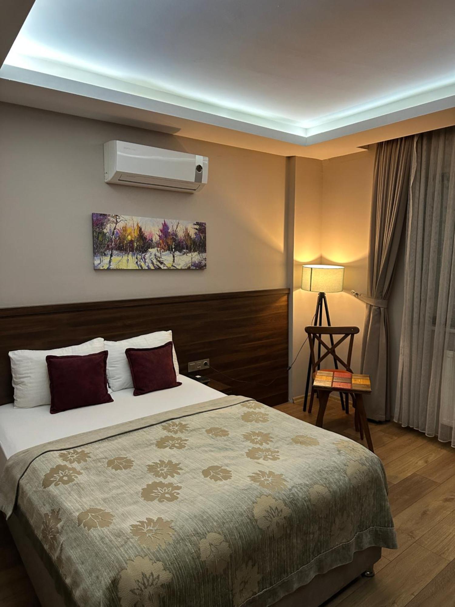 Grand Delux Hotel