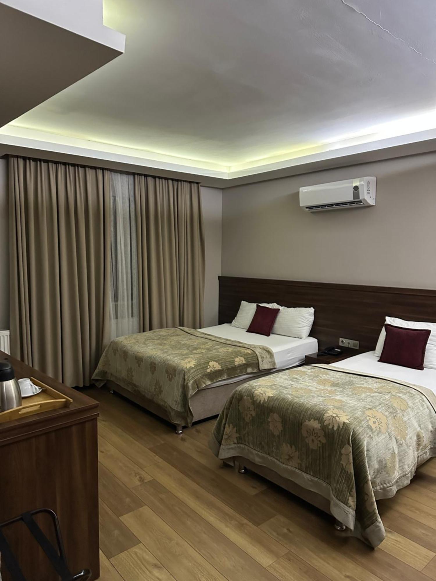 Hotel Grand Delux
