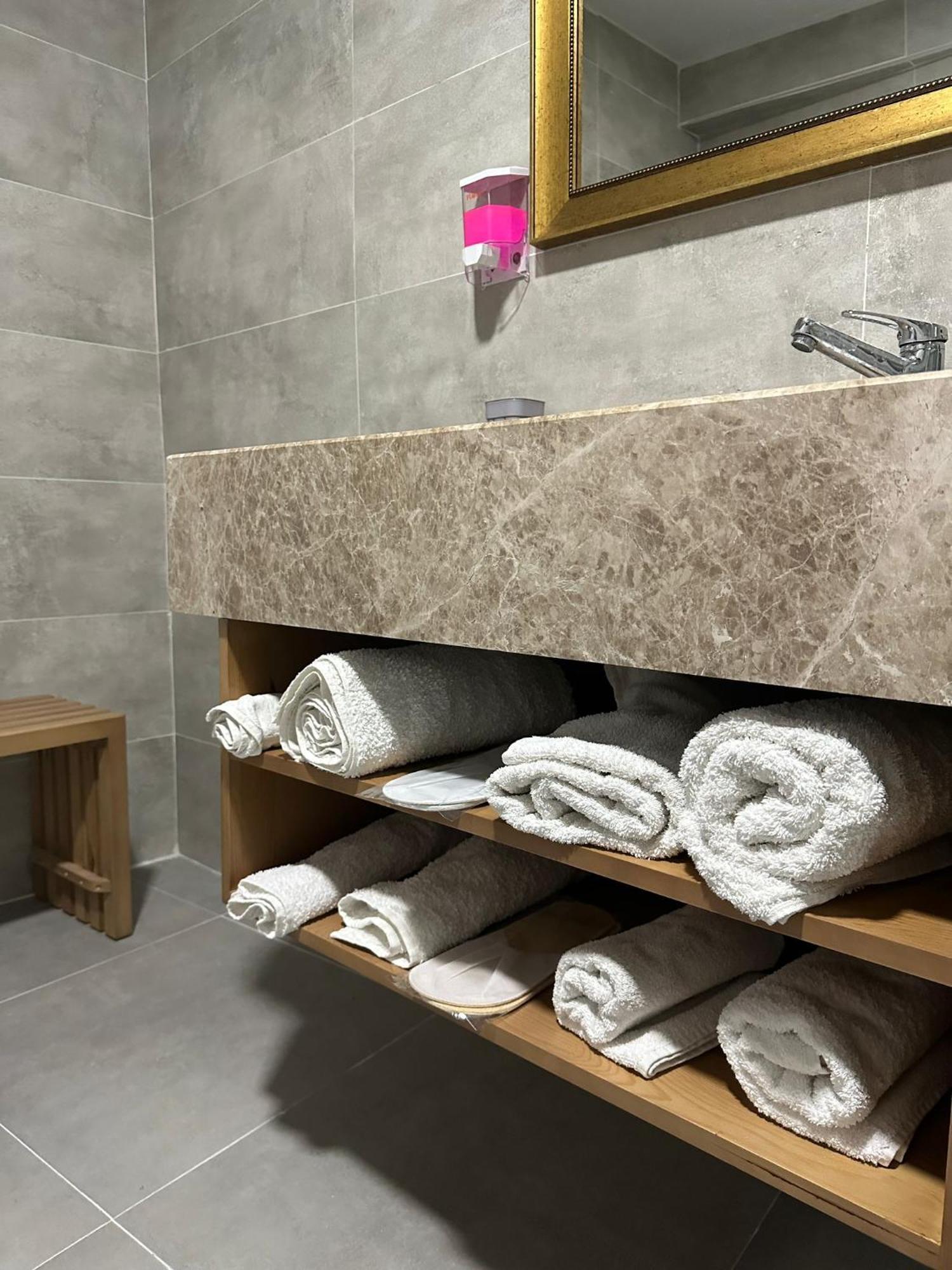 Grand Delux Hotel 3*