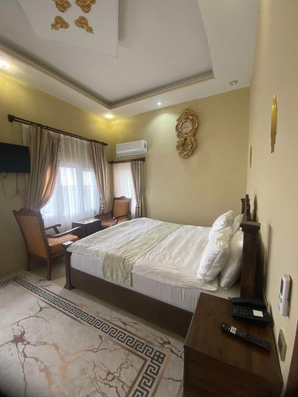 Hotel Carra Konagi *
