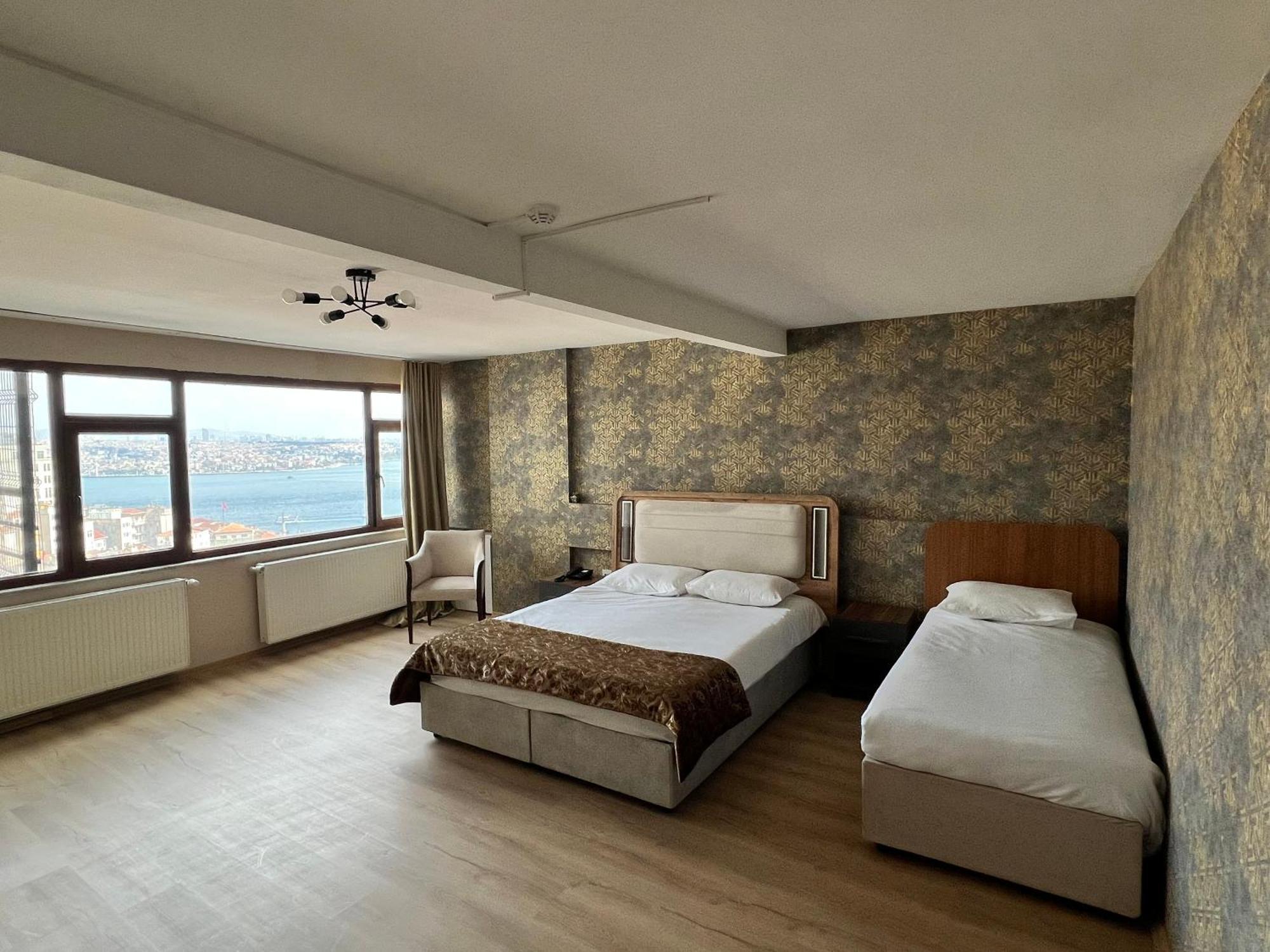 Ravello Taksim 3*