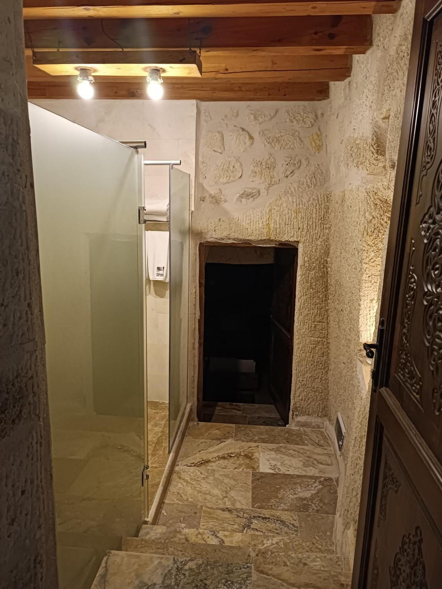 Hotel Peruna Cave *
