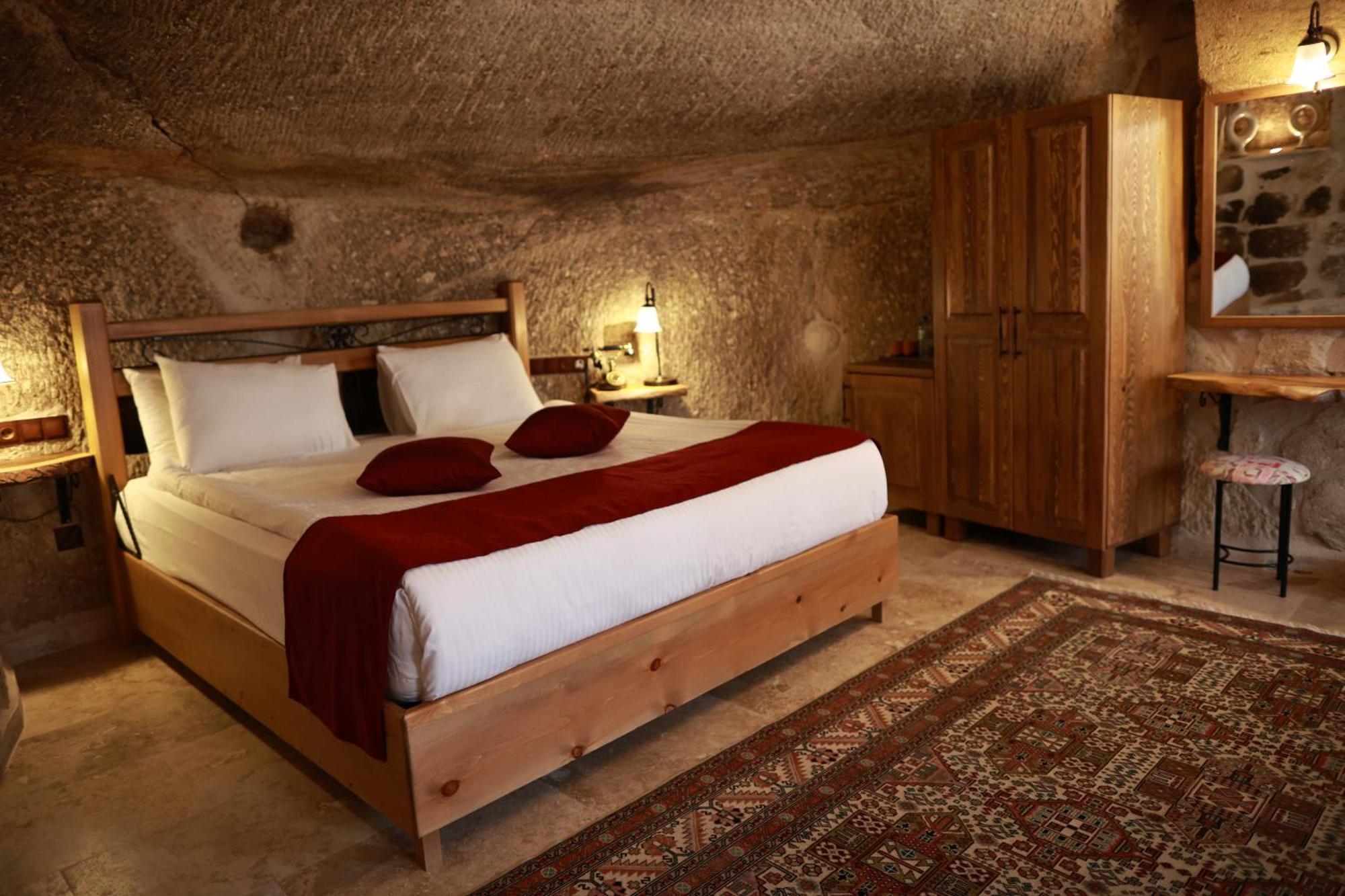 Hotel Peruna Cave