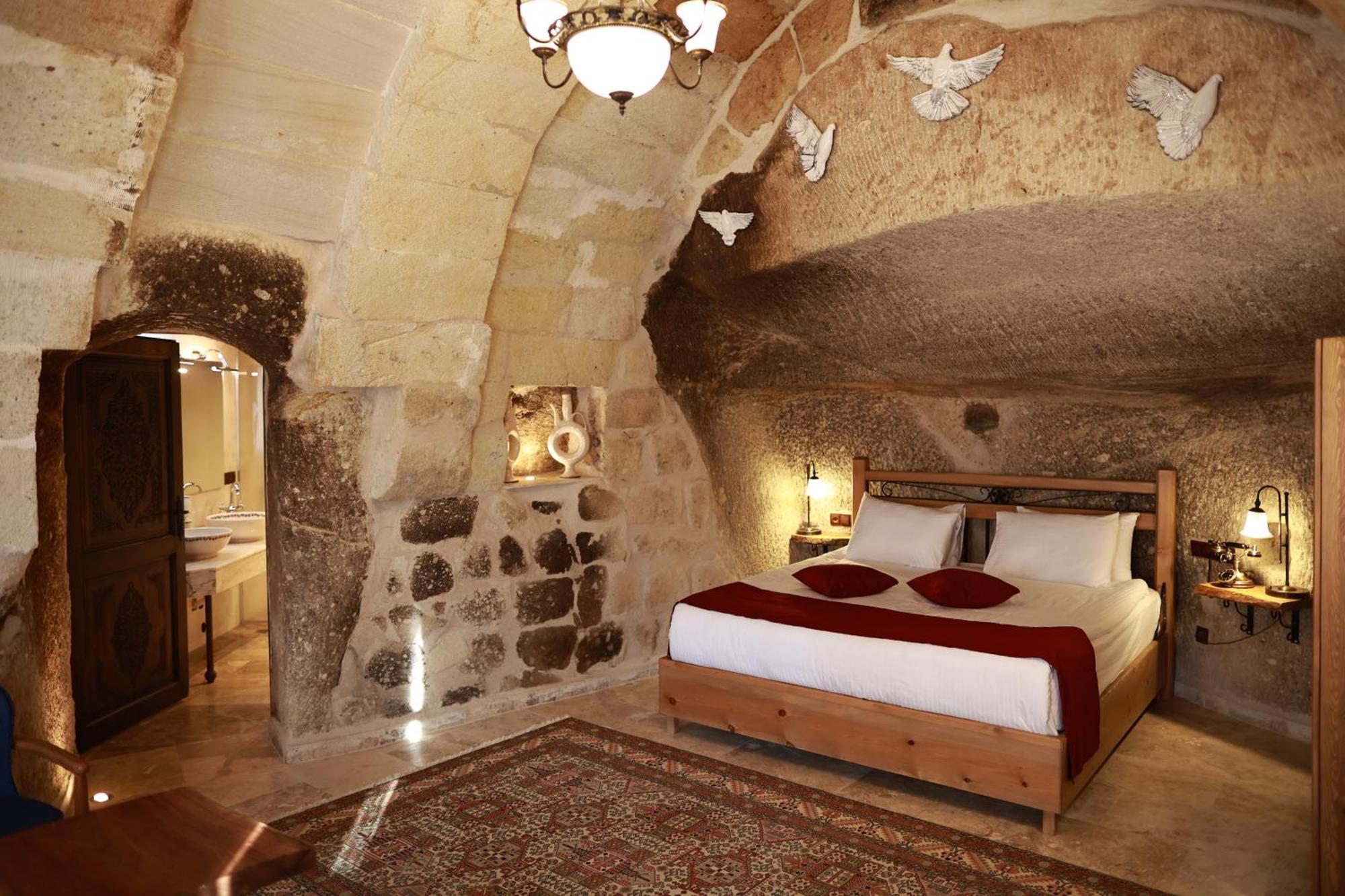Hotel Peruna Cave *