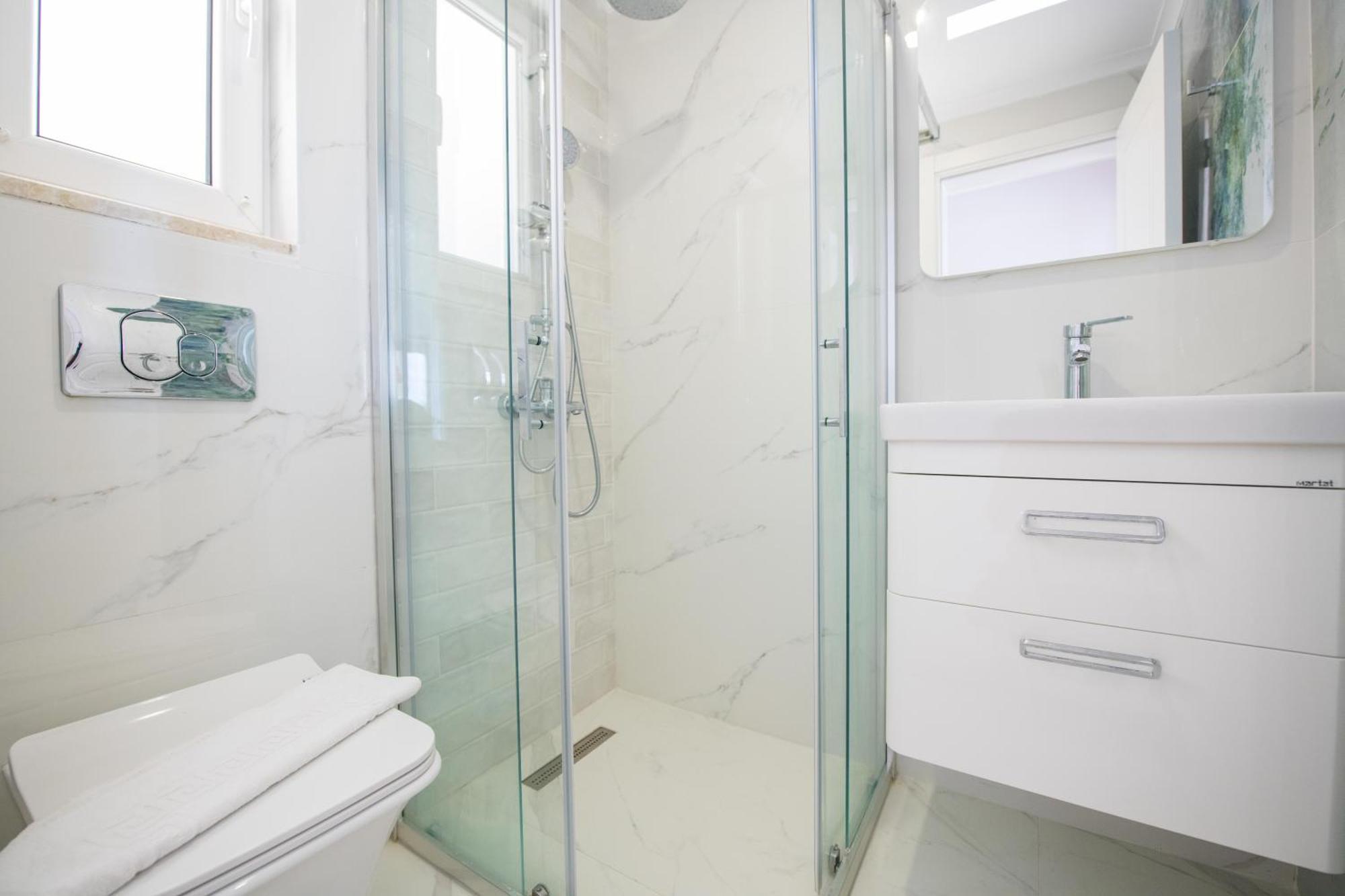 Villa Beachfront White With Private Swimming Pool