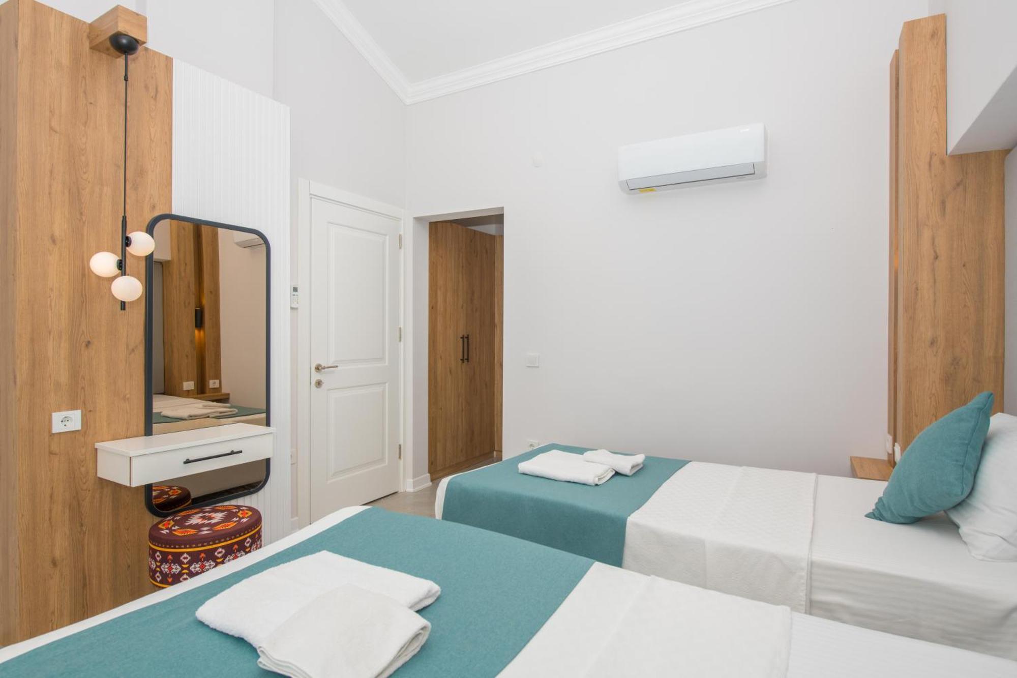 Villa Beachfront White With Private Swimming Pool