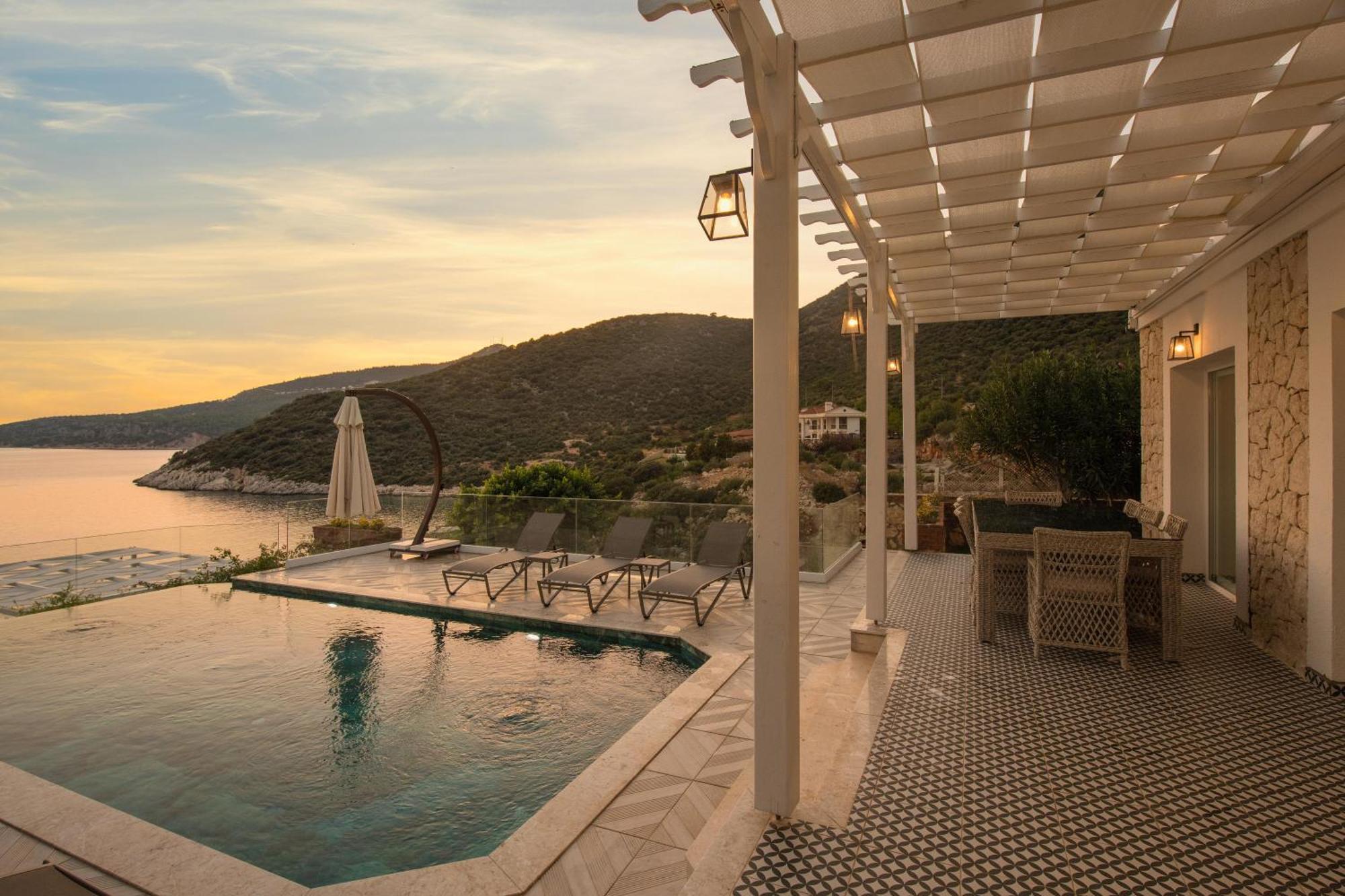 Beachfront White With Private Swimming Pool Villa Kalkan