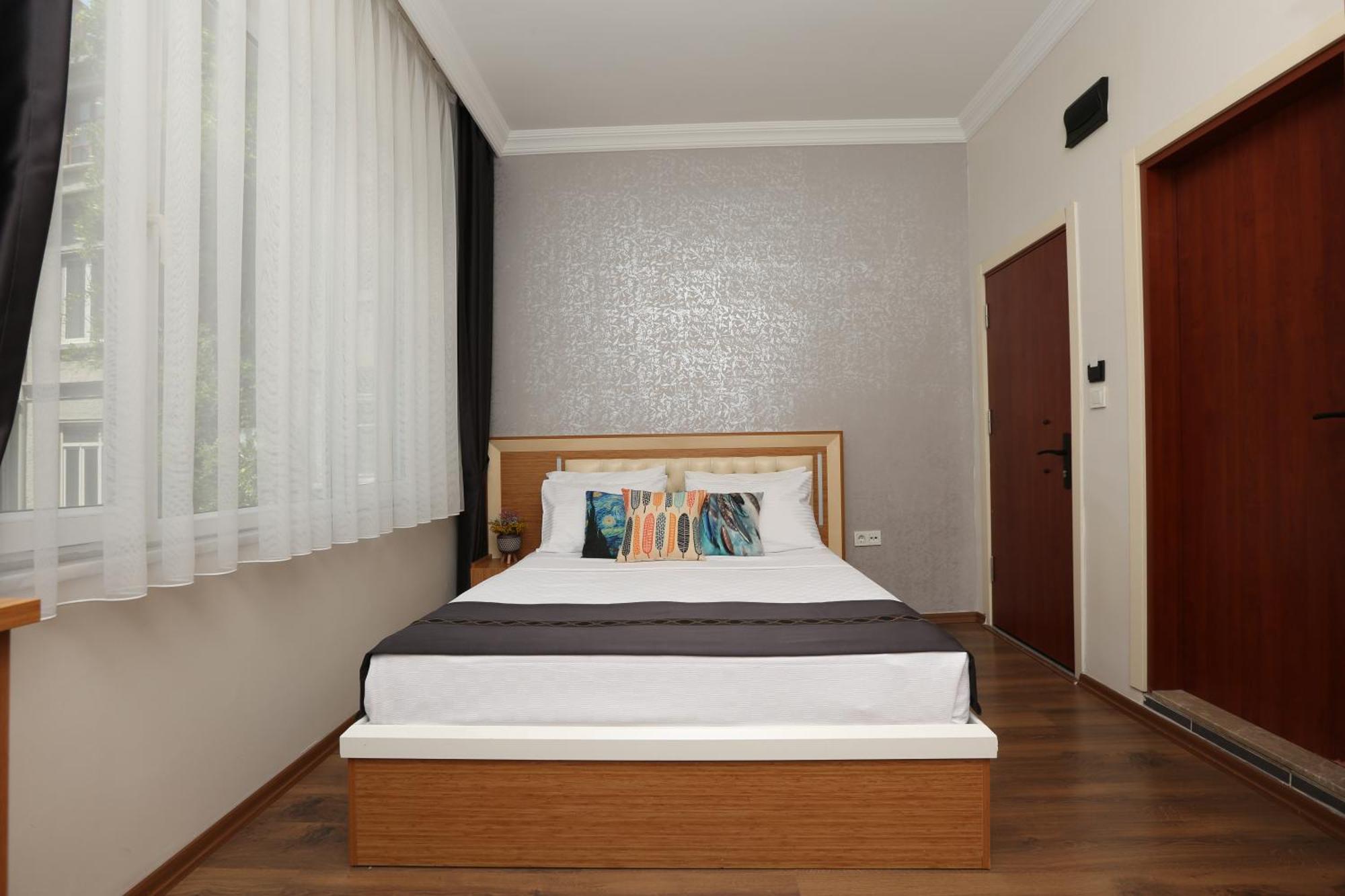 Perazre Hotel 2*