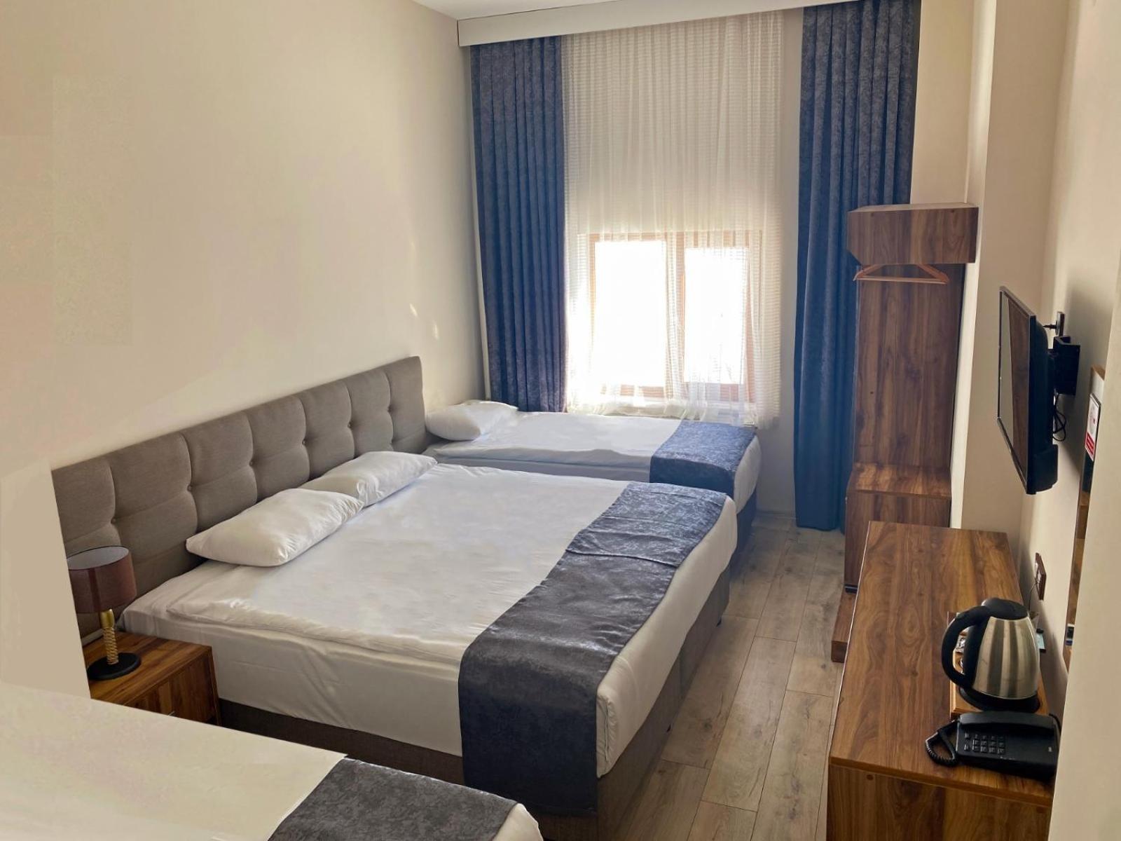 Hotel Zuemruet *