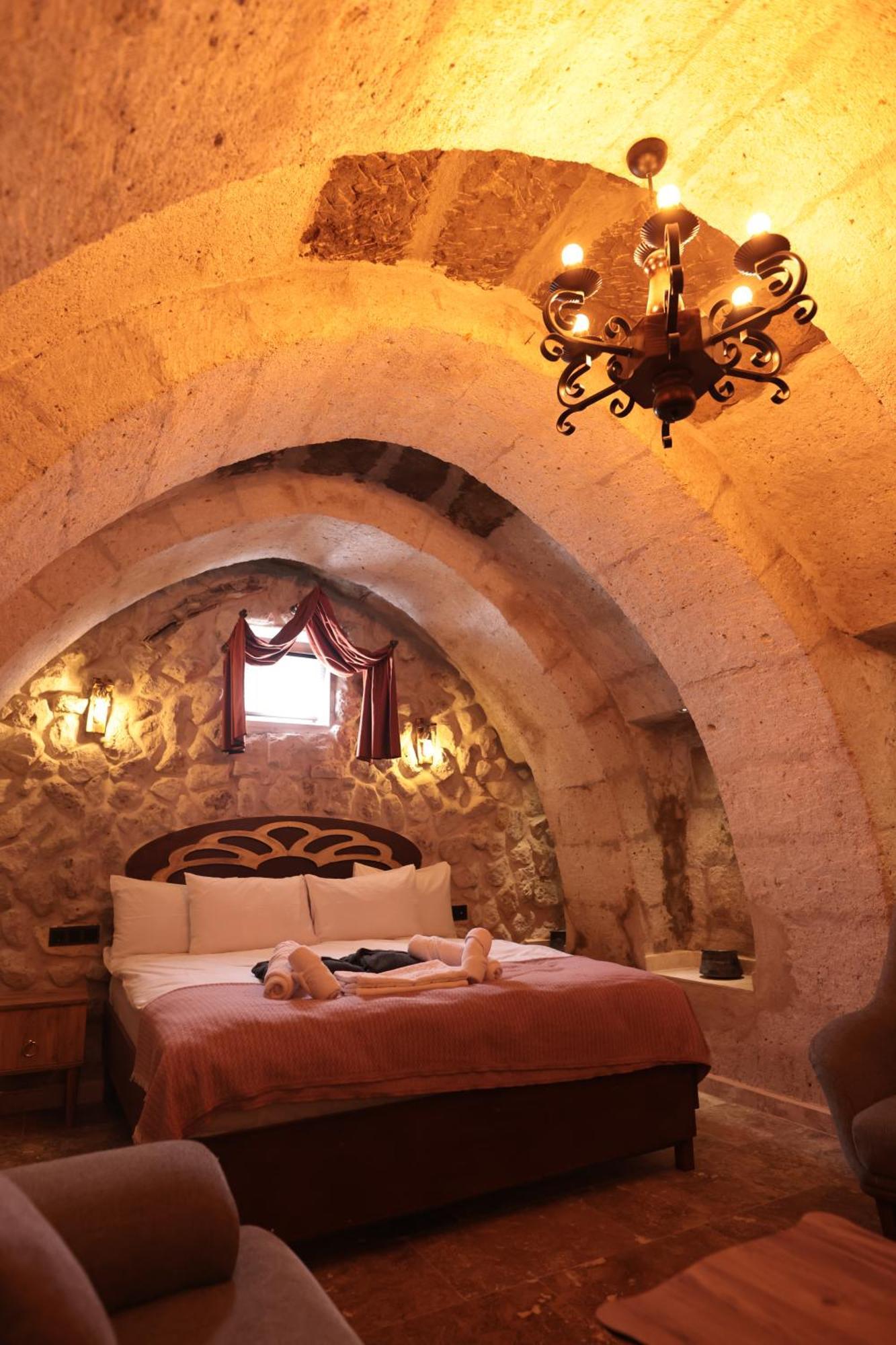 Stone Owl & Restaurant Uchisar