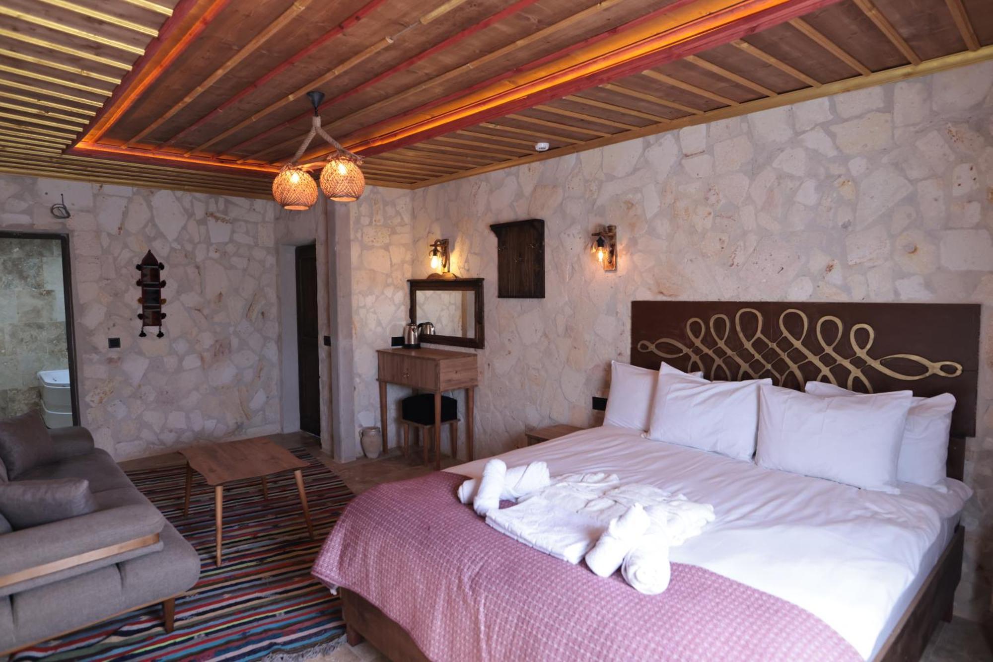 Stone Owl & Restaurant Uchisar