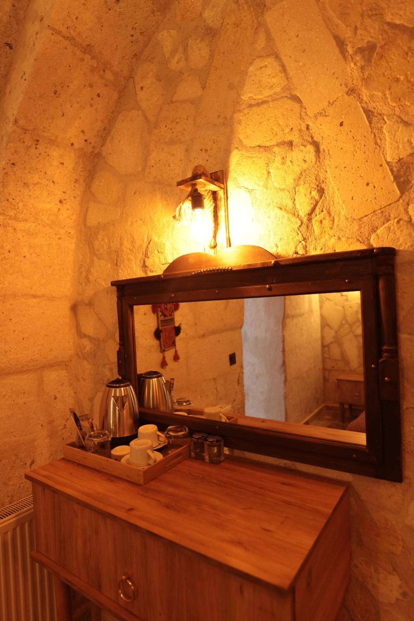 Stone Owl & Restaurant Hotel