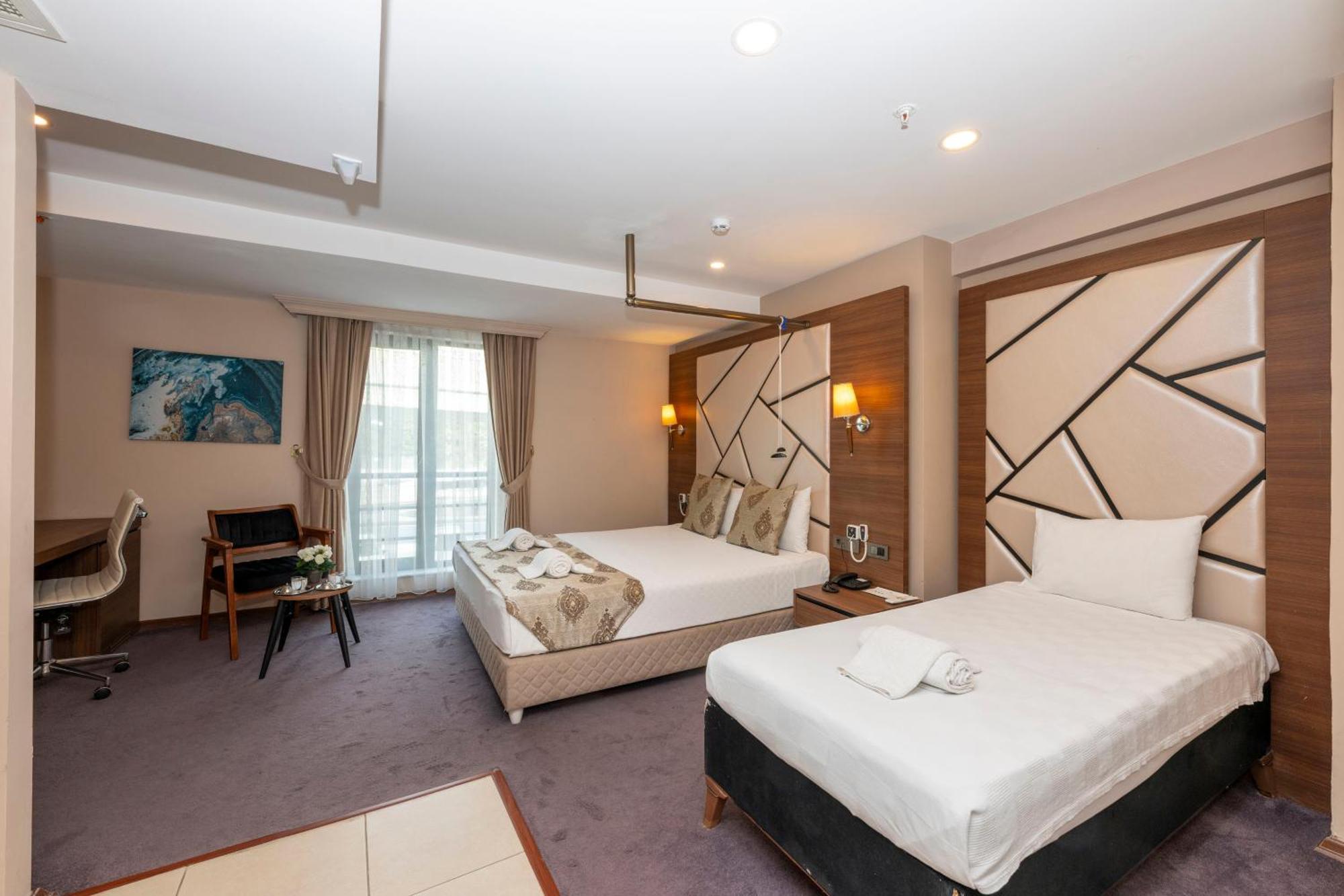 Hotel Litros & 4*