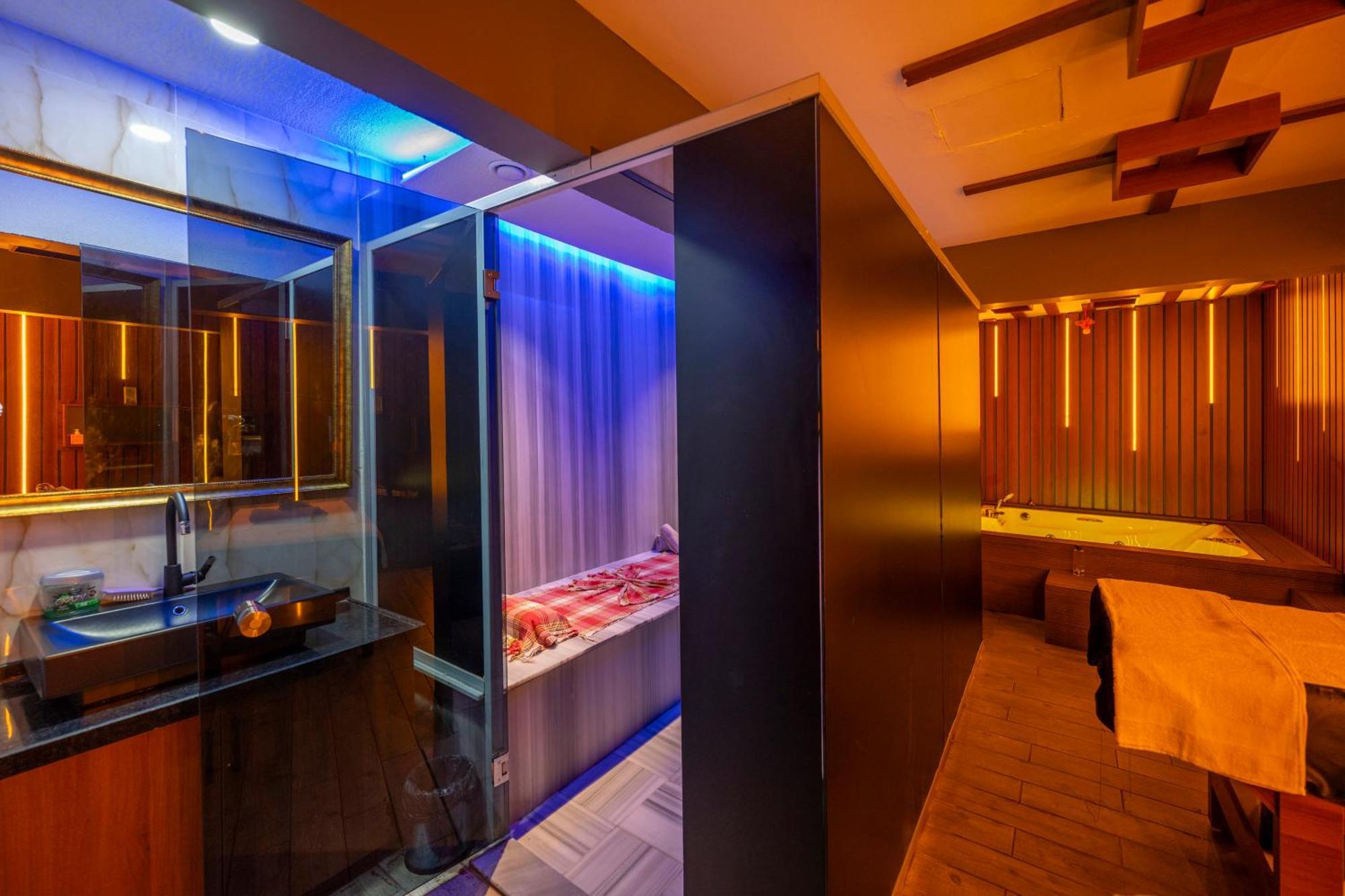 Hotel Litros & 4*