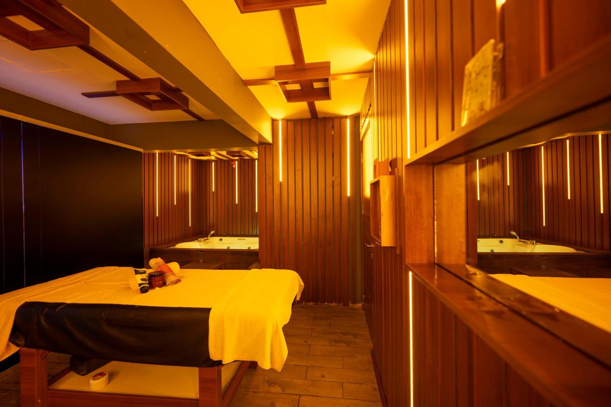 Litros & 4* Istanbul