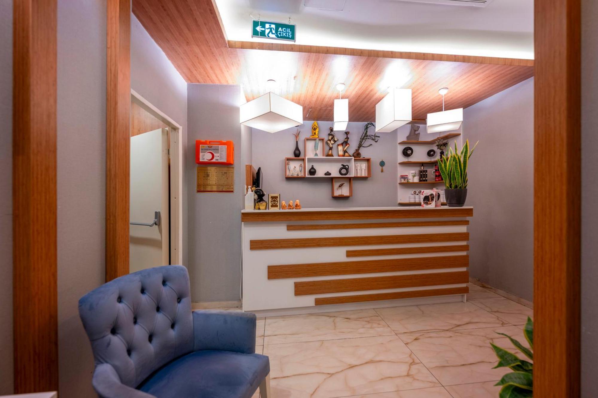 Hotel Litros &