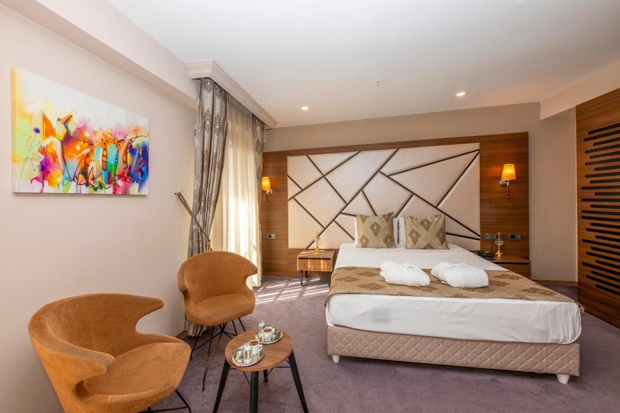 Hotel Litros & 4*