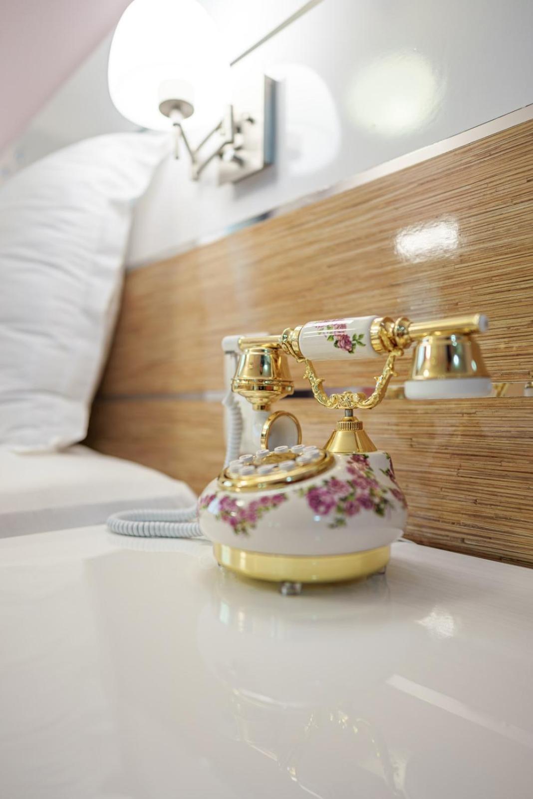 Hotel Tok Epik *