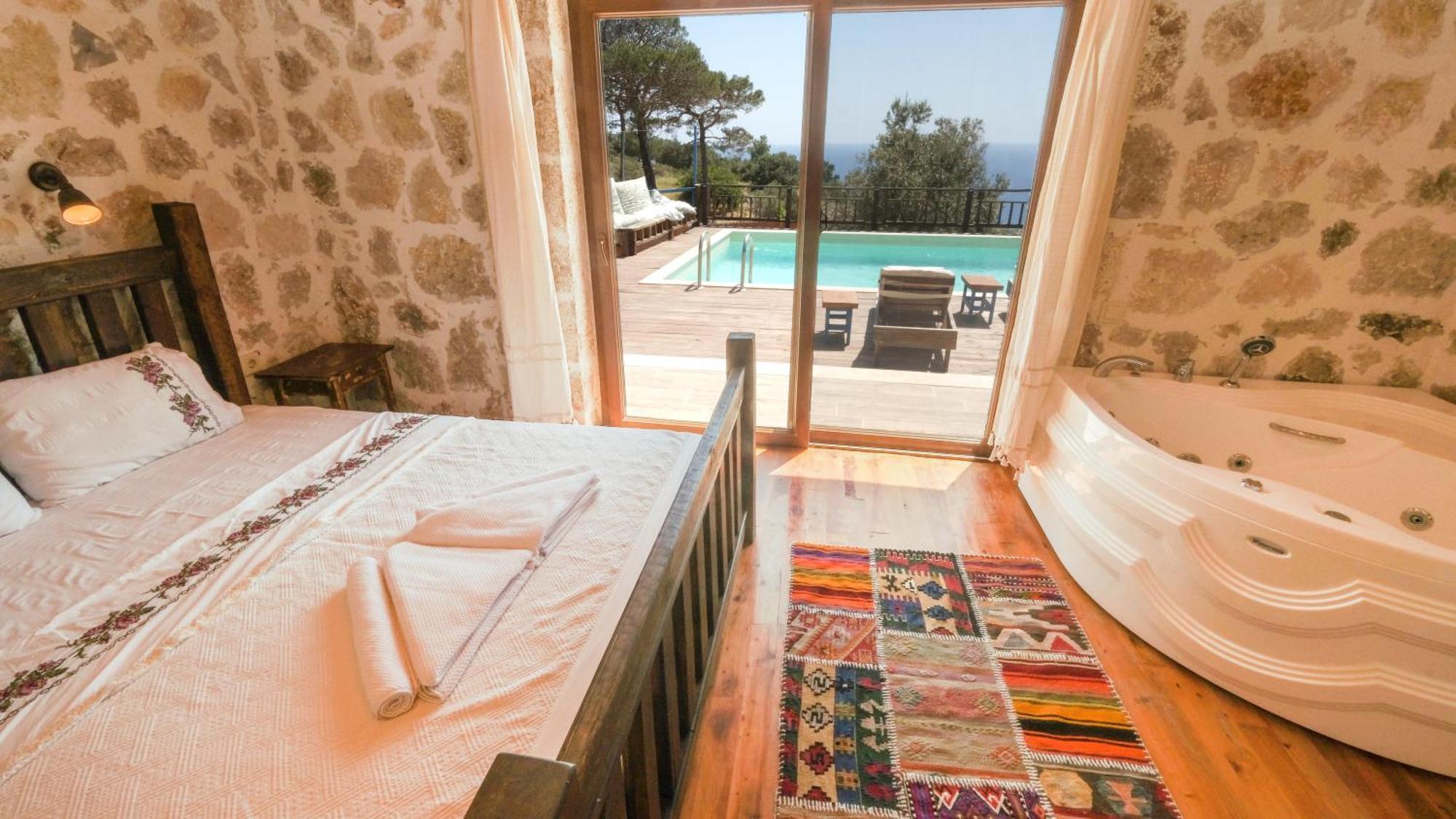 Likya House - Deniz Ve Doga Manzarali, Havuzlu *