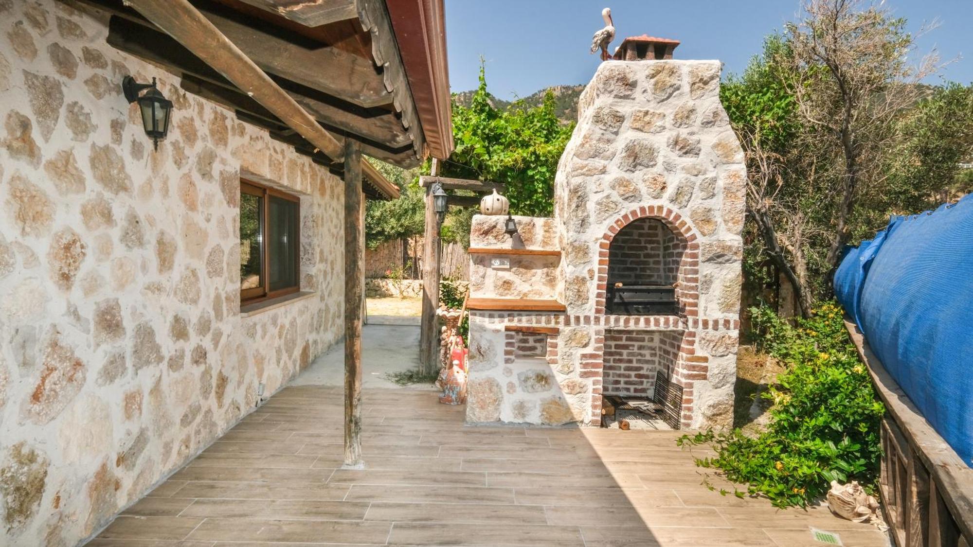Likya House - Deniz Ve Doga Manzarali, Havuzlu