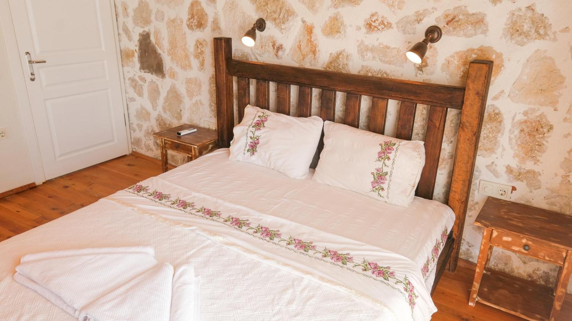 Villa Likya House - Deniz Ve Doga Manzarali, Havuzlu *