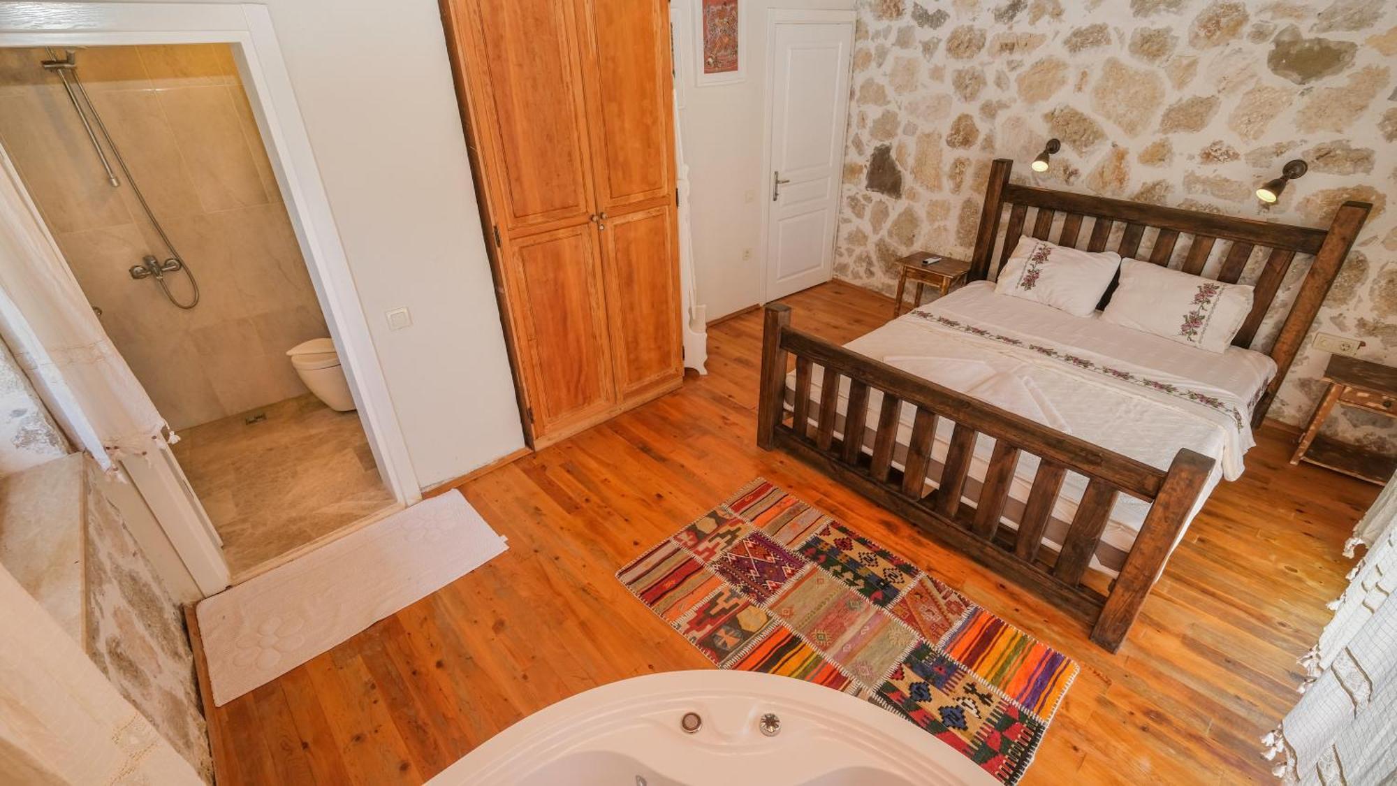 Likya House - Deniz Ve Doga Manzarali, Havuzlu