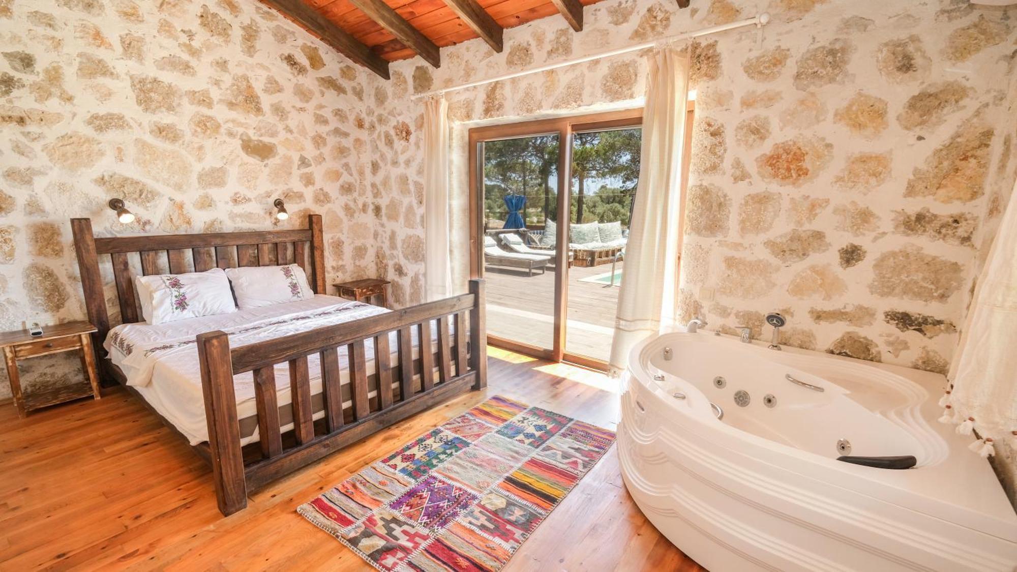 Villa Likya House - Deniz Ve Doga Manzarali, Havuzlu