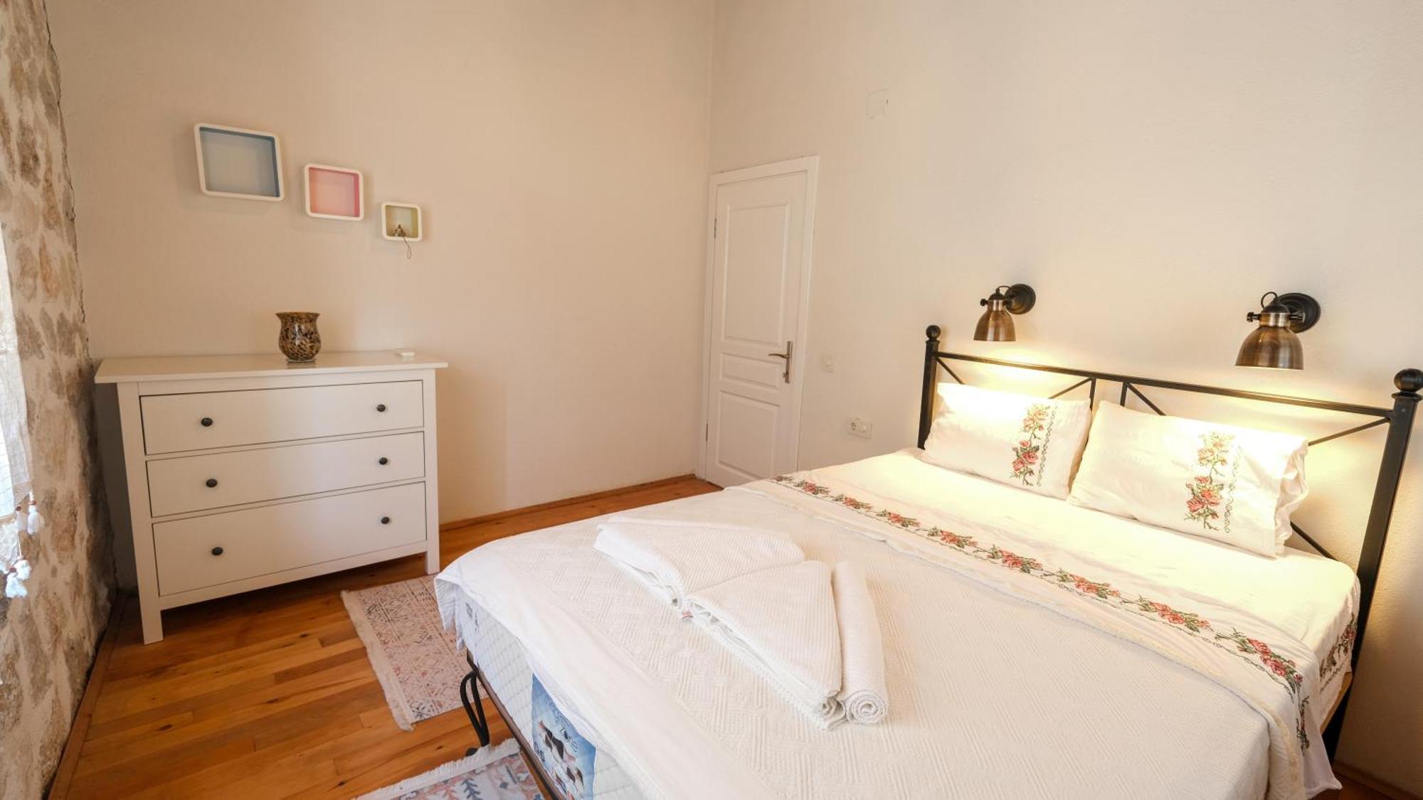 Likya House - Deniz Ve Doga Manzarali, Havuzlu *