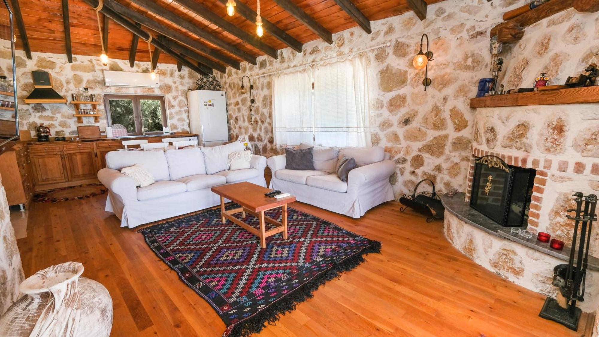 Likya House - Deniz Ve Doga Manzarali, Havuzlu