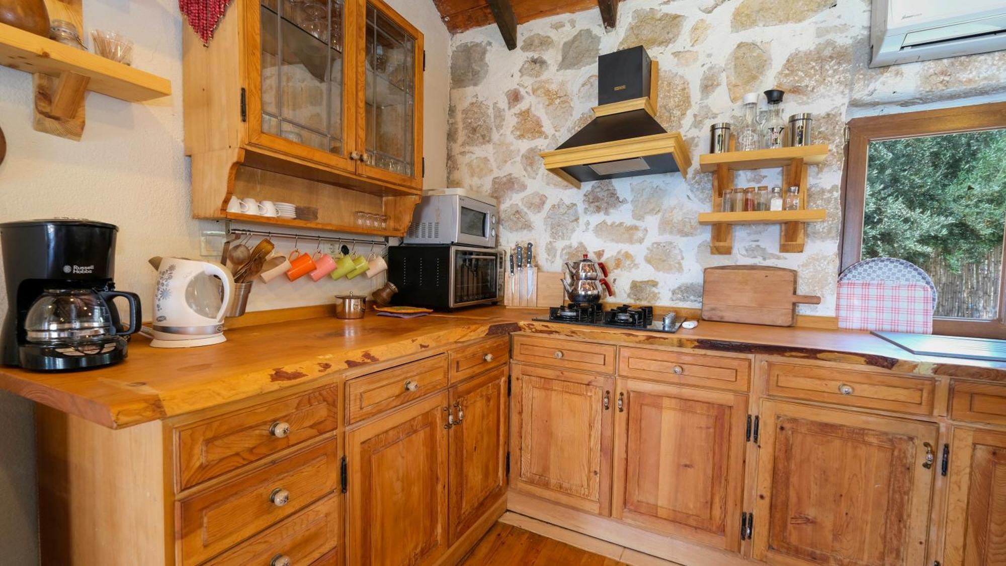 Likya House - Deniz Ve Doga Manzarali, Havuzlu