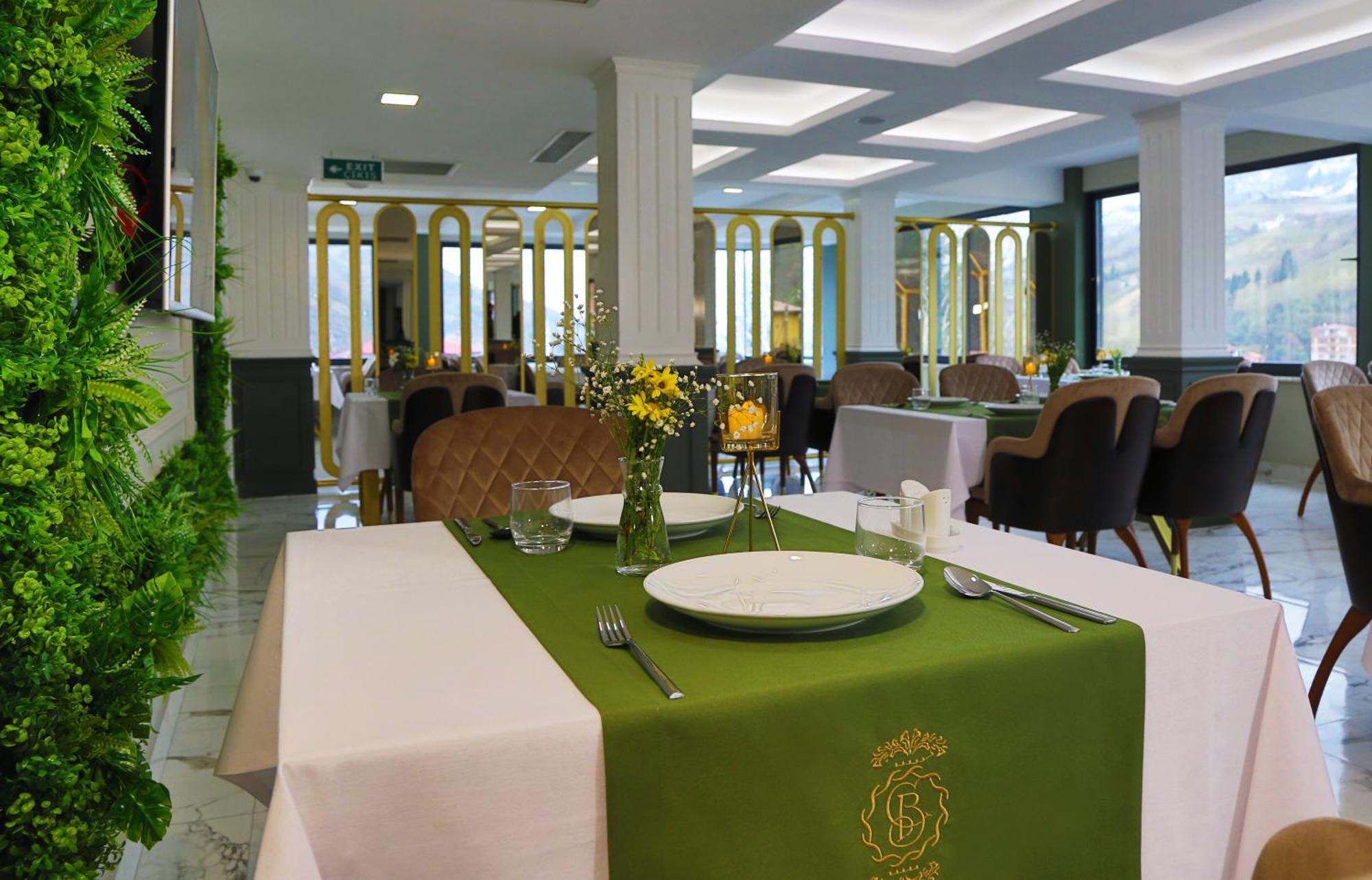 Bayrak Grand Hotel 4*