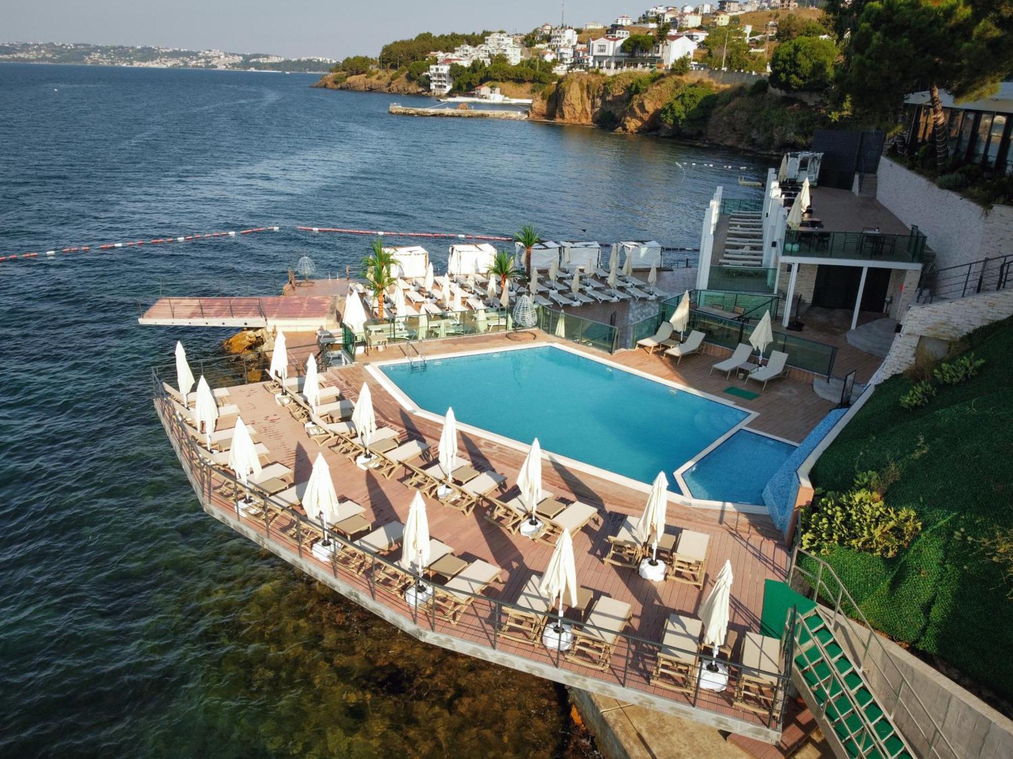 Hotel Vira 4*