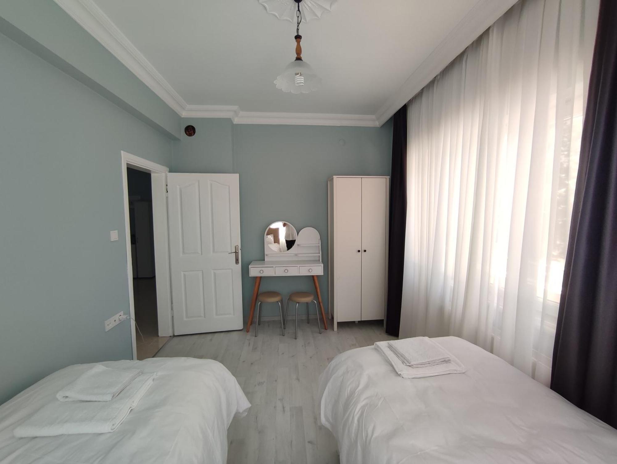 Large House Apartment *
