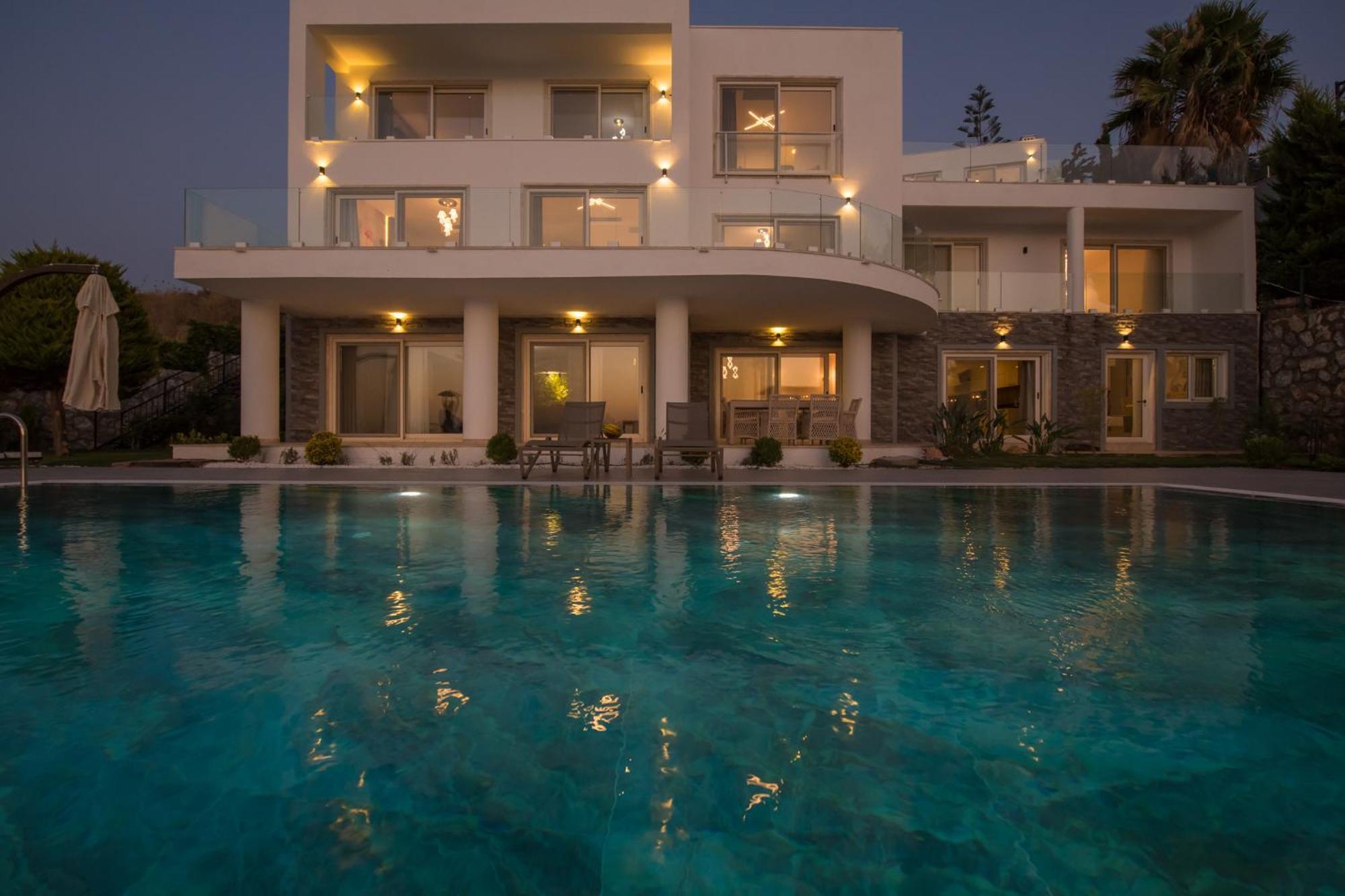 Bodrum'da Denize Sifir Muhtesem Boss 2