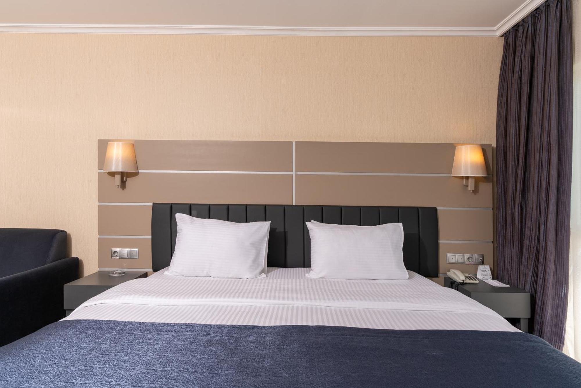 Hotel Plaza 4*