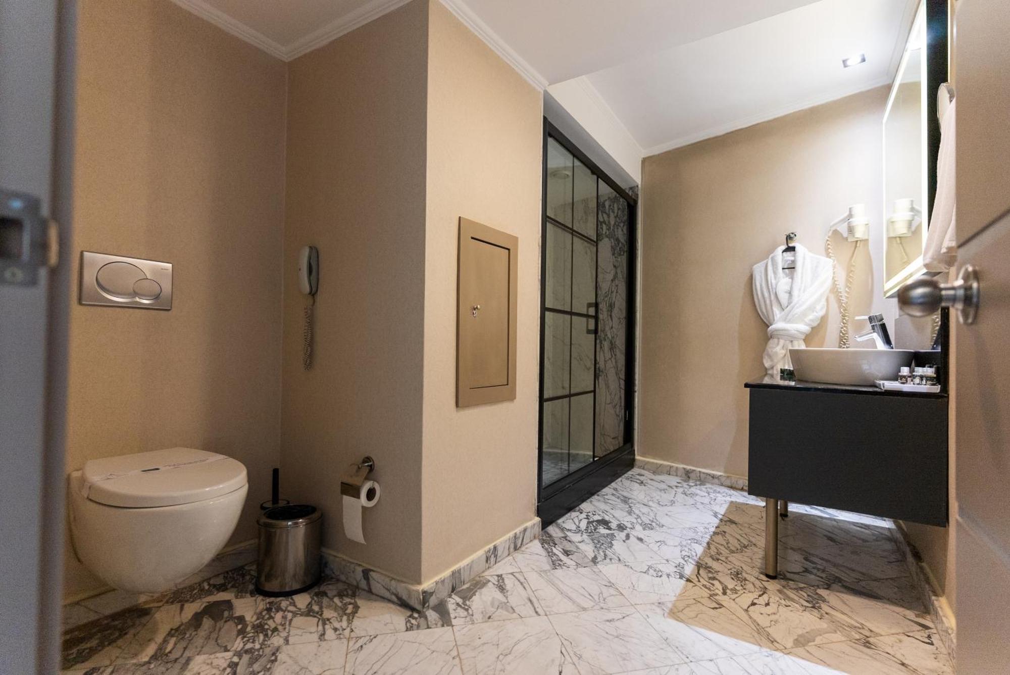 Hotel Plaza 4*