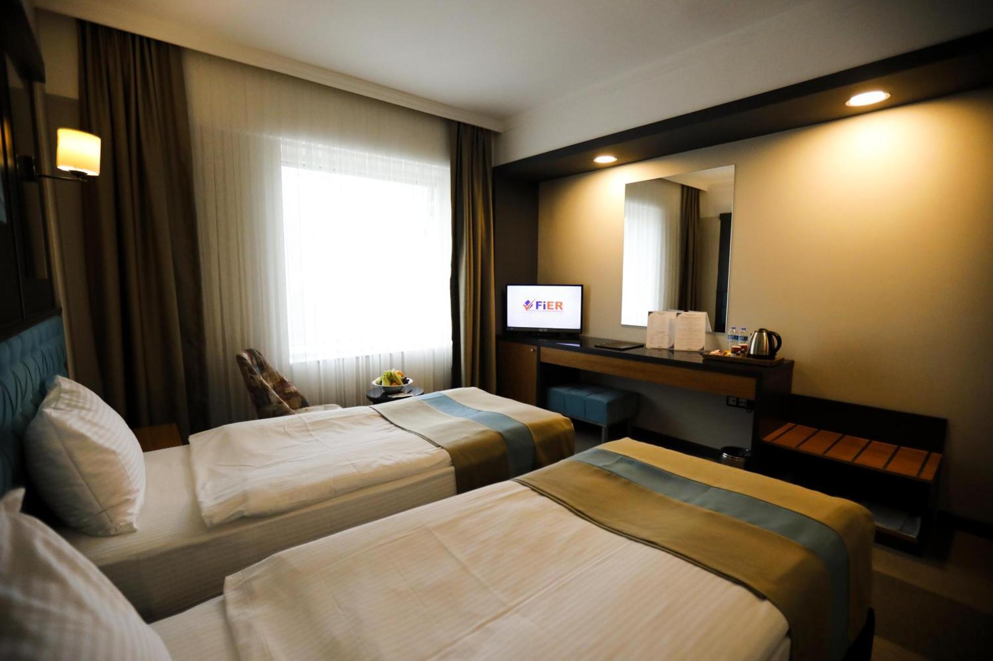 Fier Life Center Hotel 3*